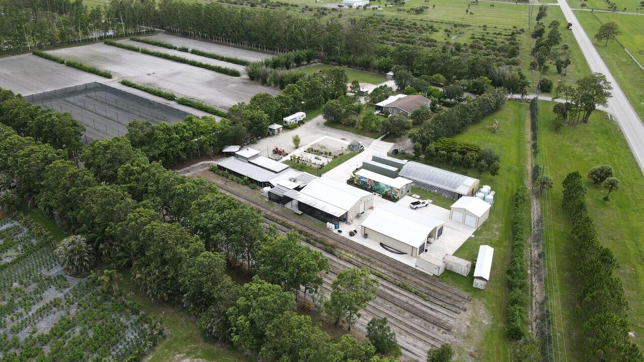 8006 Sw Kanner Highway Property Photo 4