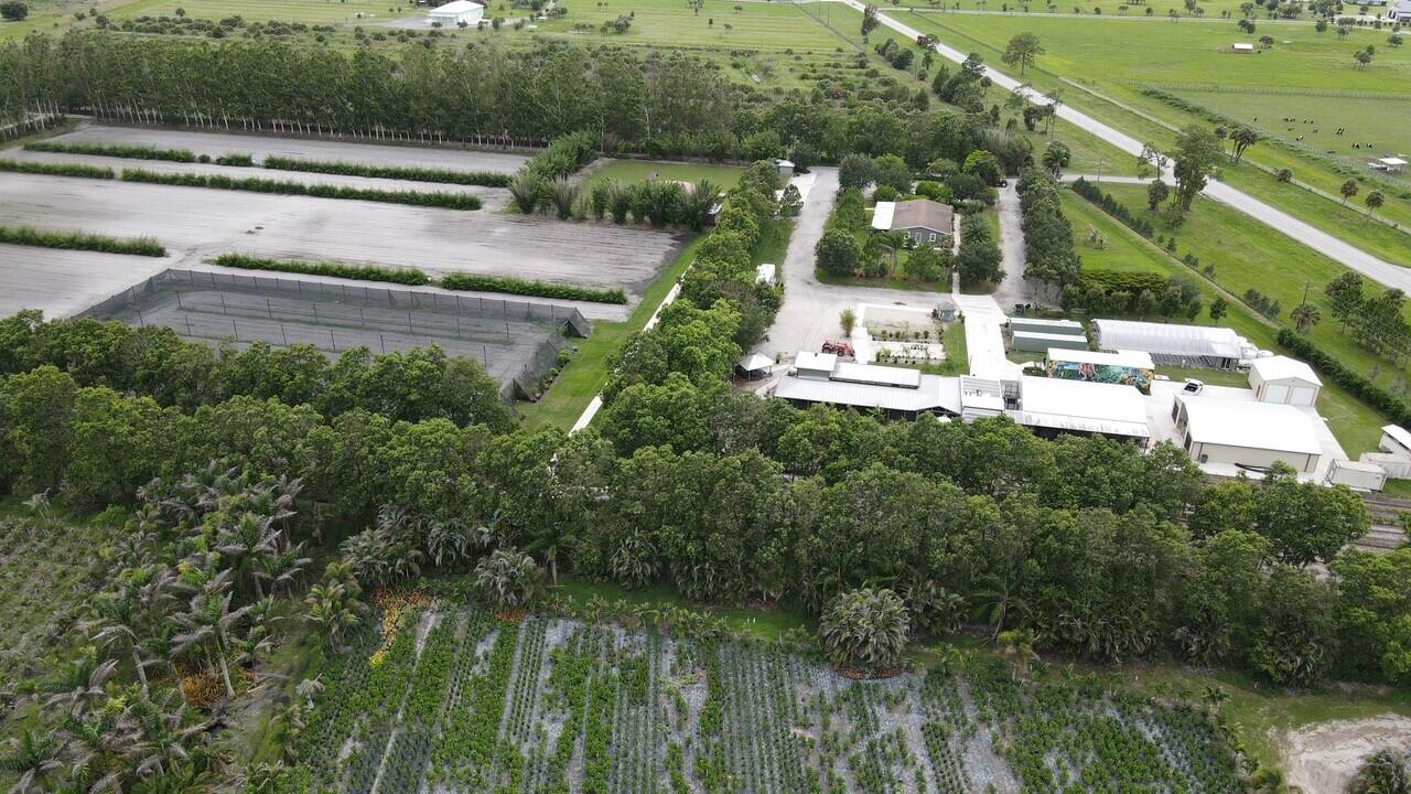 8006 Sw Kanner Highway Property Photo 6