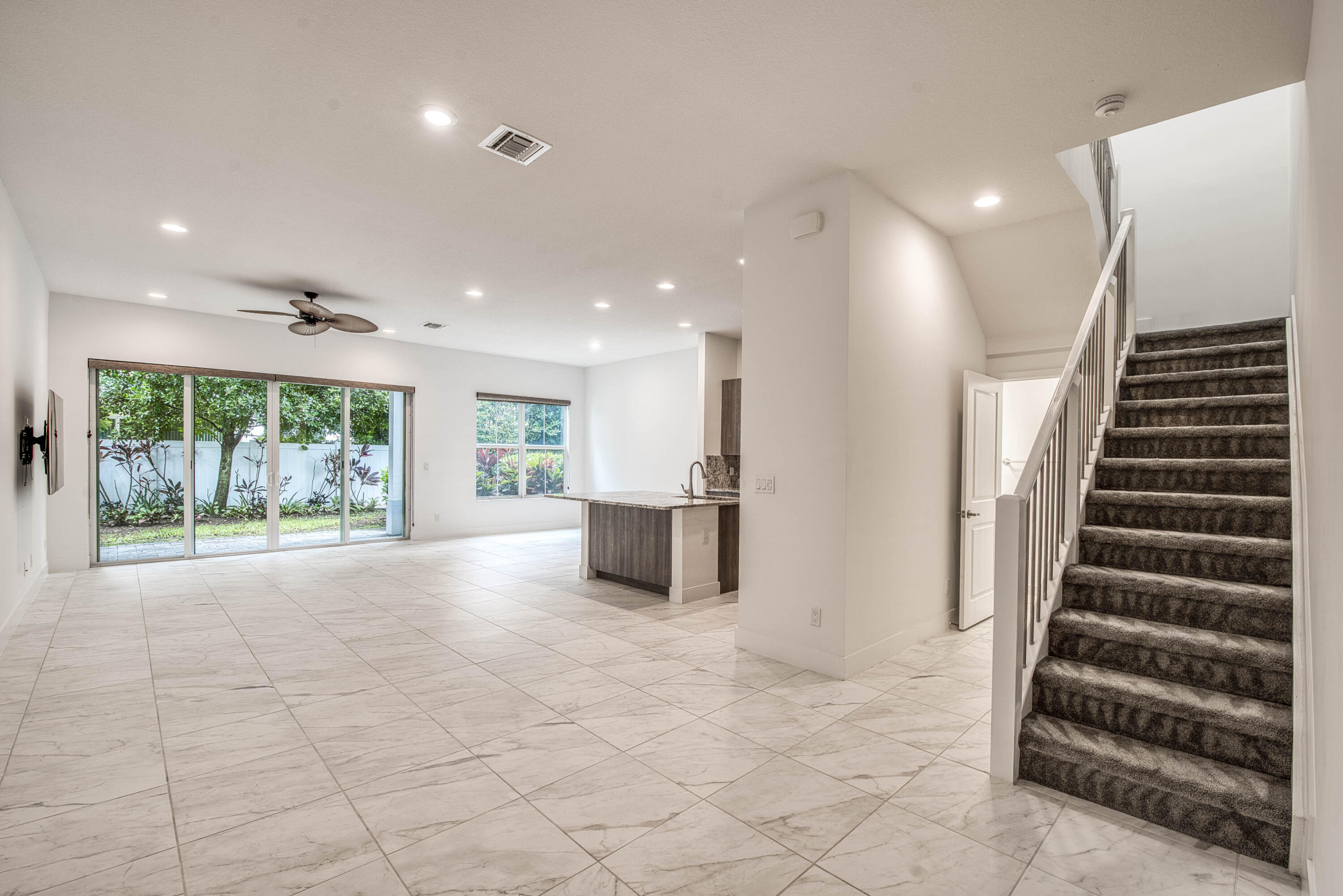 4829 Pointe Midtown Road Property Photo 10
