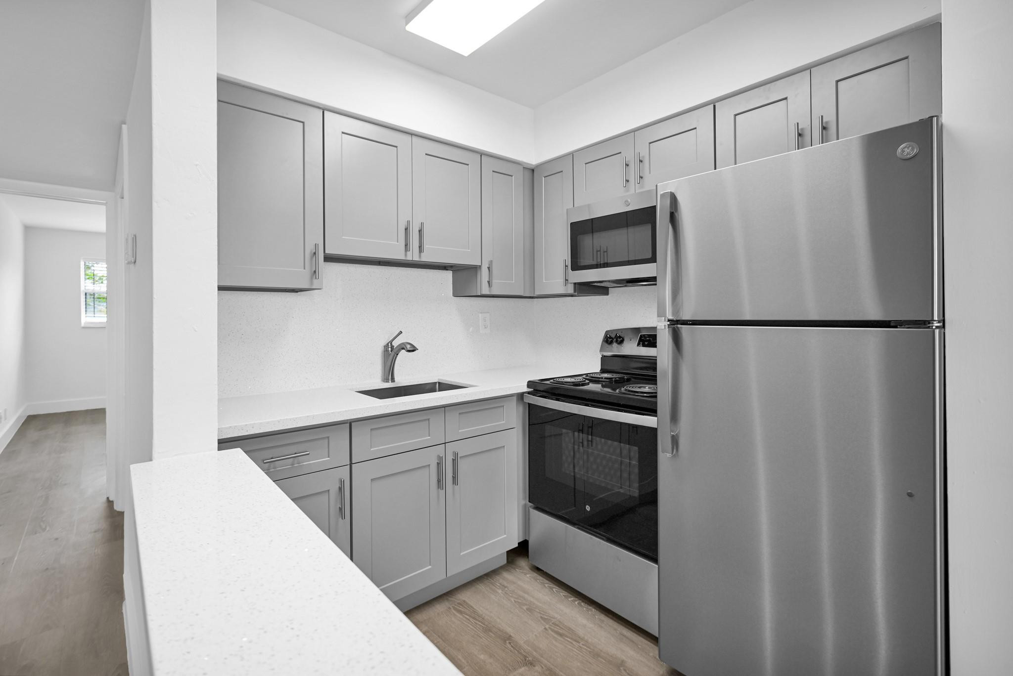 4051 Ne 13th Avenue 69-3 Property Photo 3