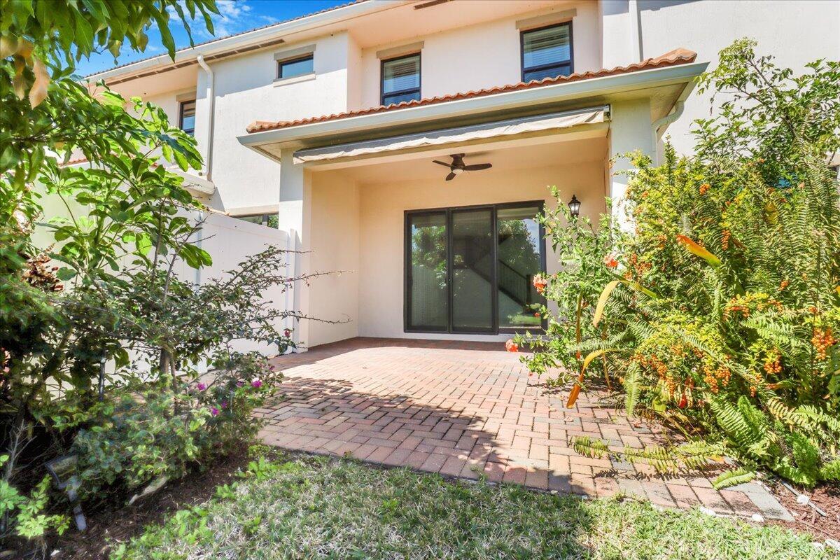 10098 Akenside Drive Property Photo 19