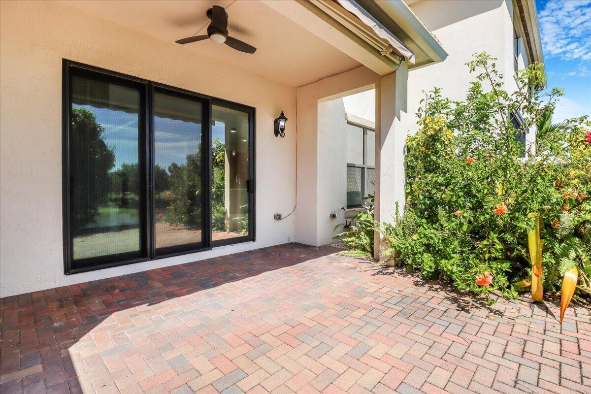 10098 Akenside Drive Property Photo 20