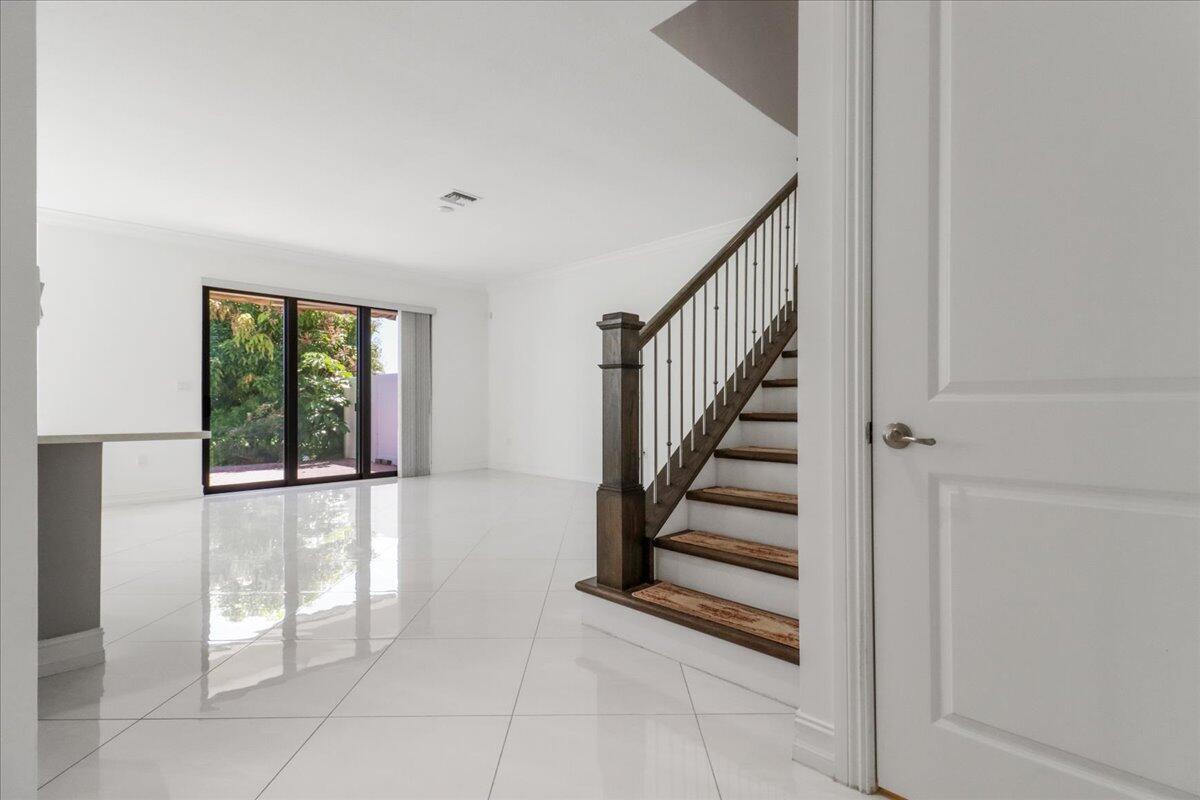10098 Akenside Drive Property Photo 21