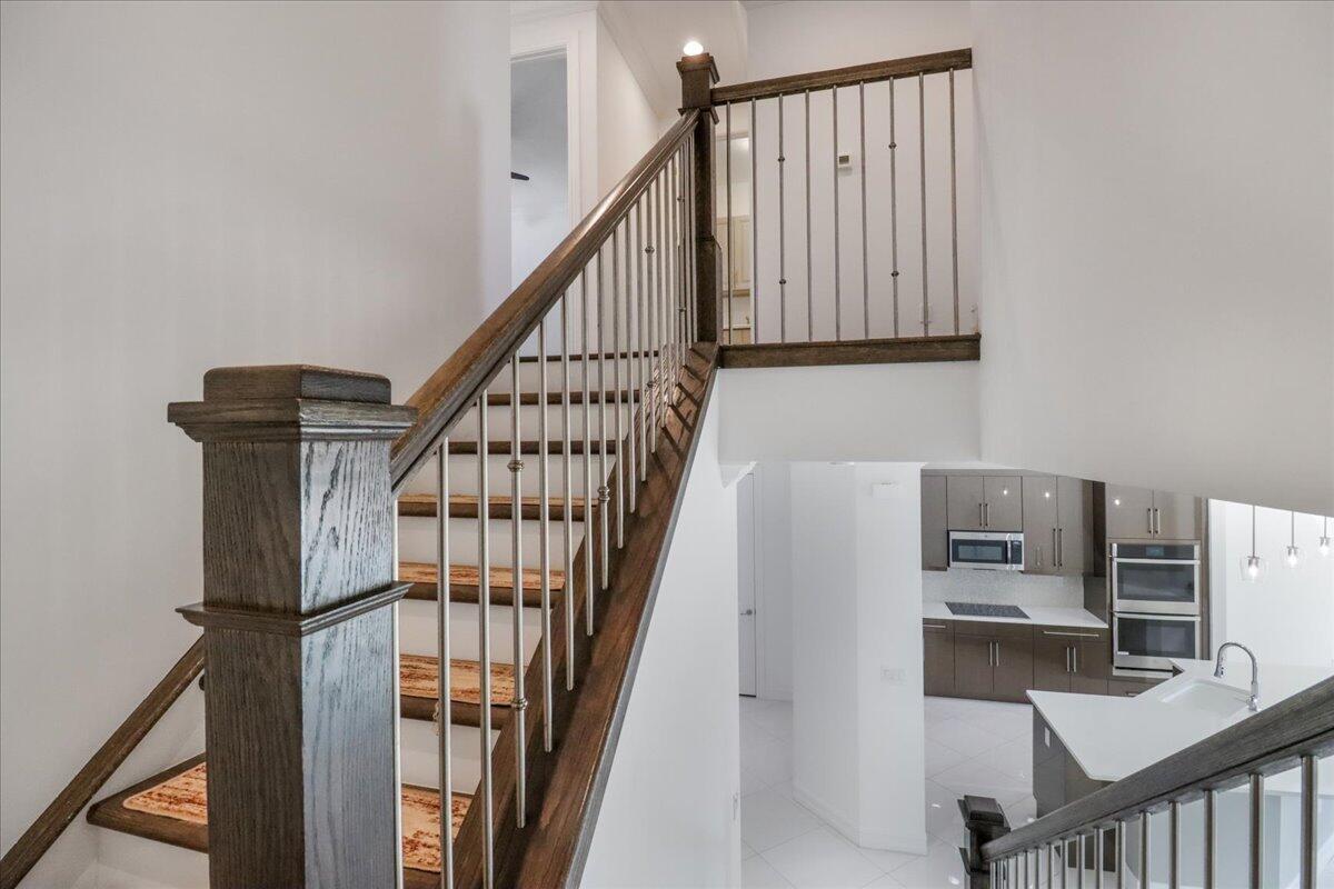 10098 Akenside Drive Property Photo 23