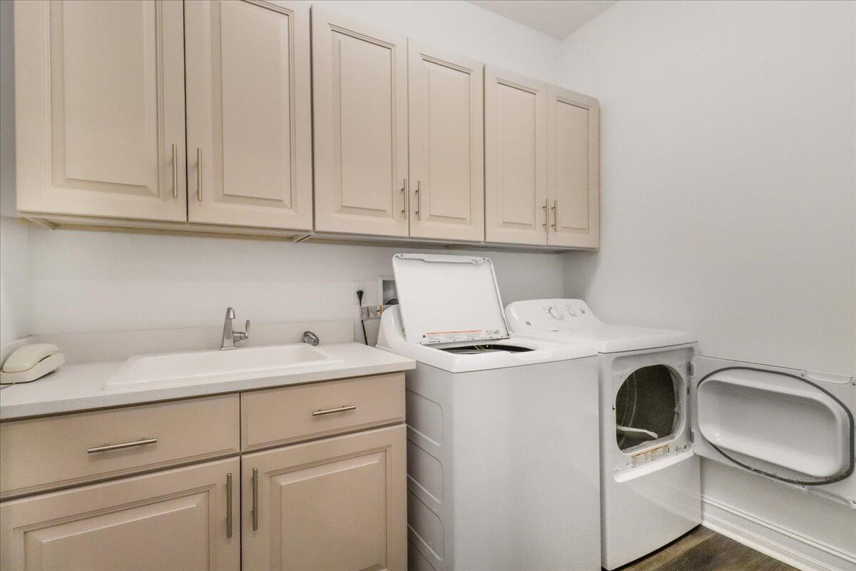 10098 Akenside Drive Property Photo 40