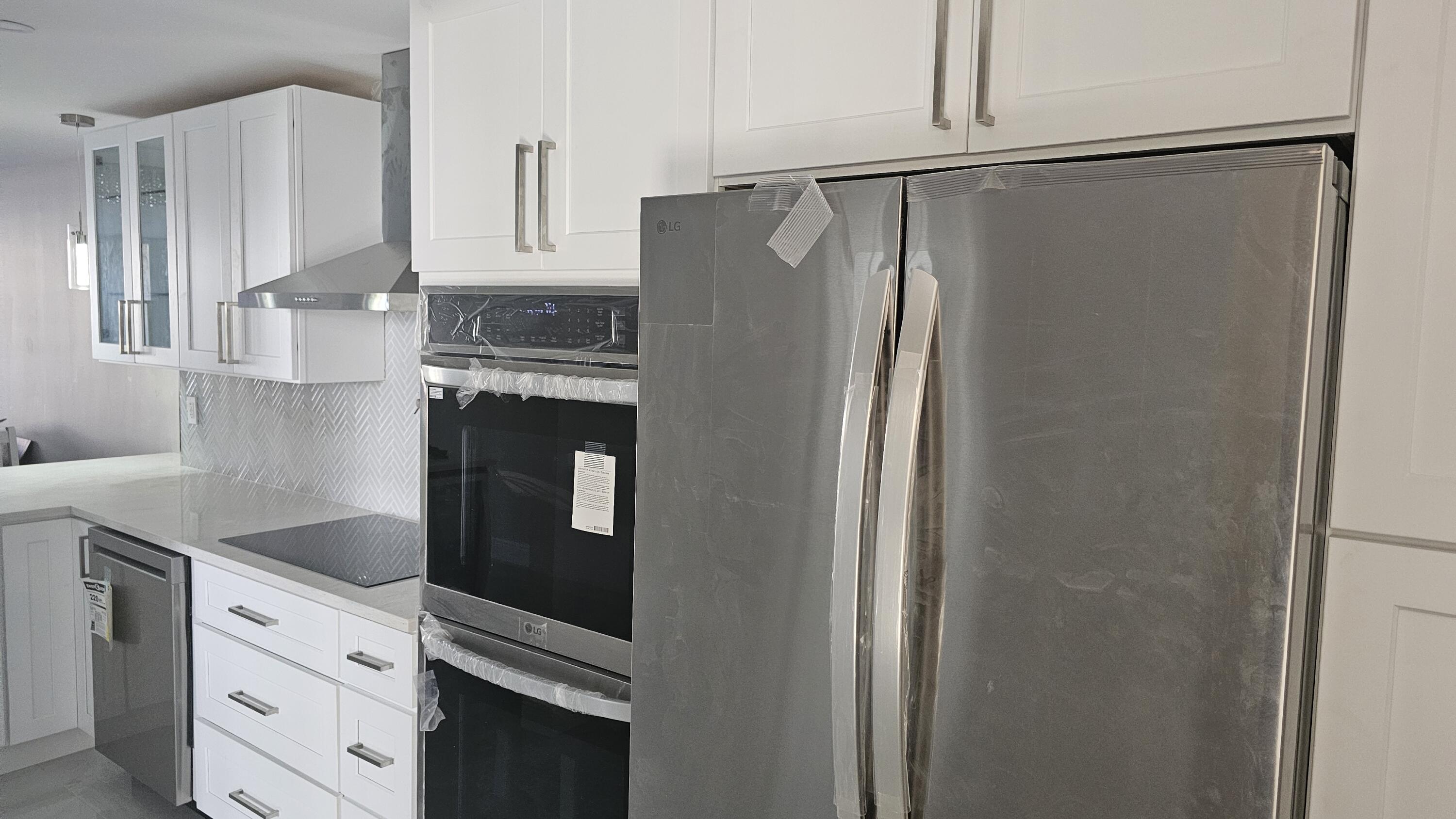 1 Royal Palm Way 101 Property Photo 7