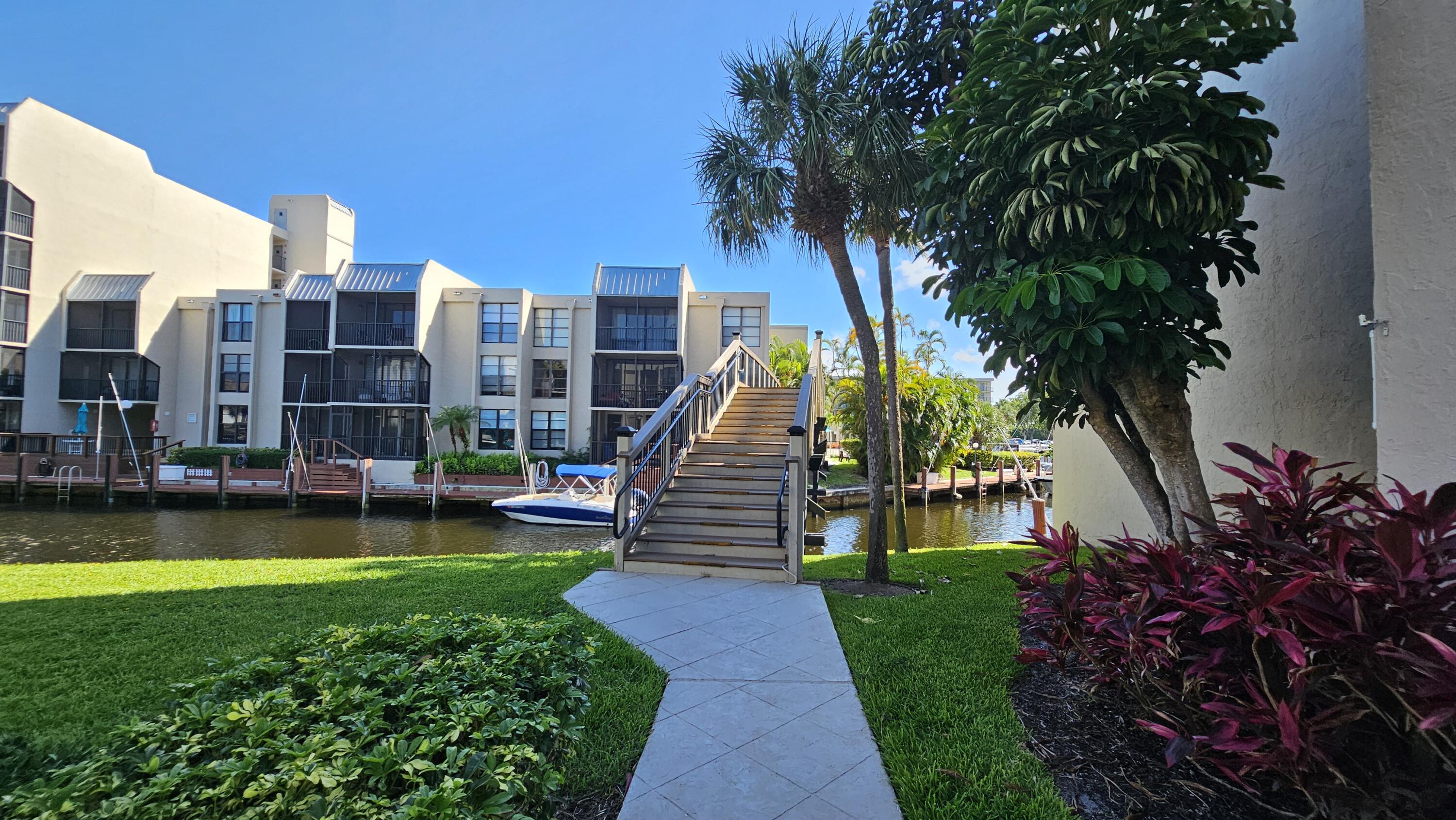 1 Royal Palm Way 101 Property Photo 41