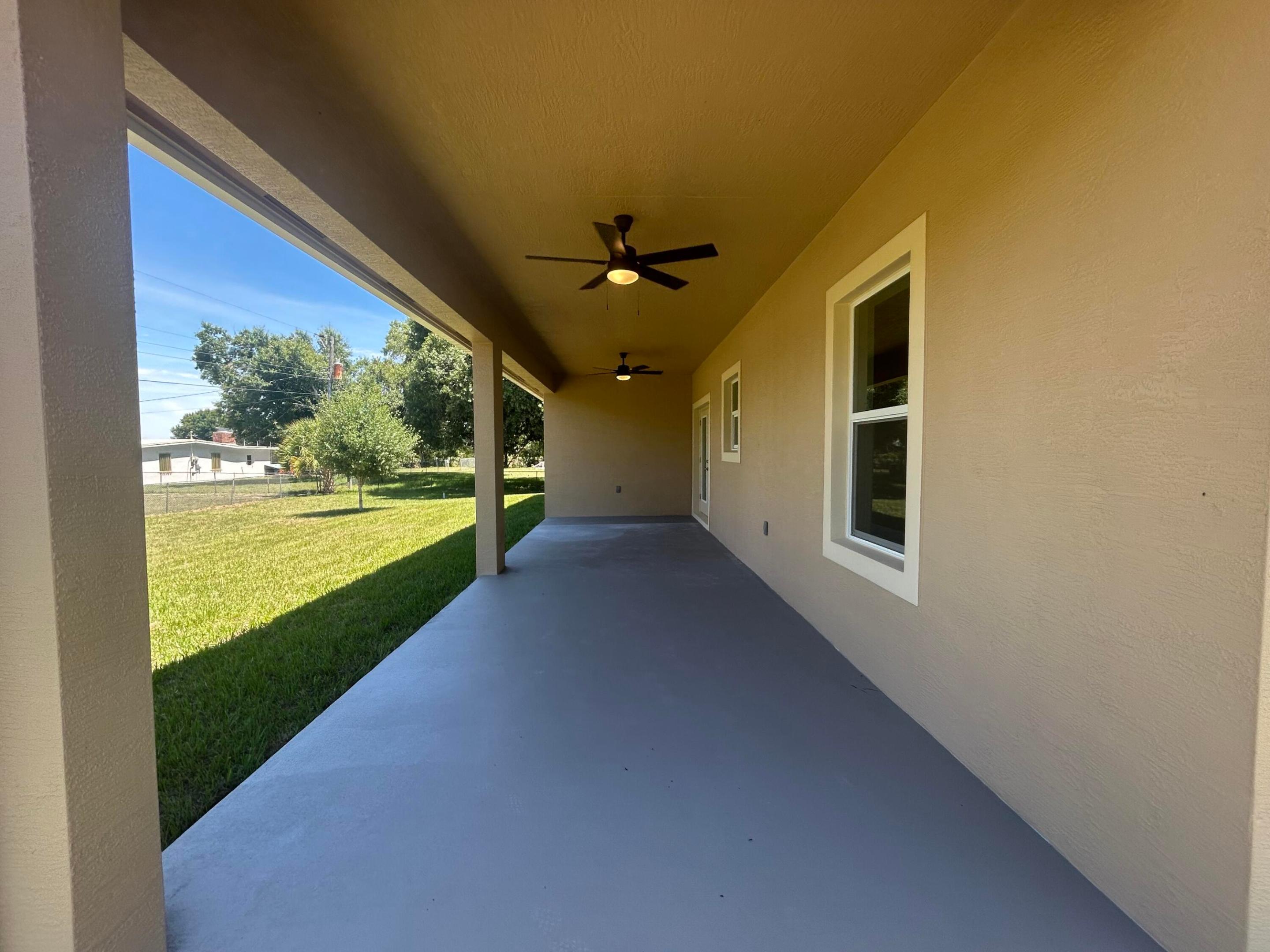 3935 Nw 18th Avenue Property Photo 11