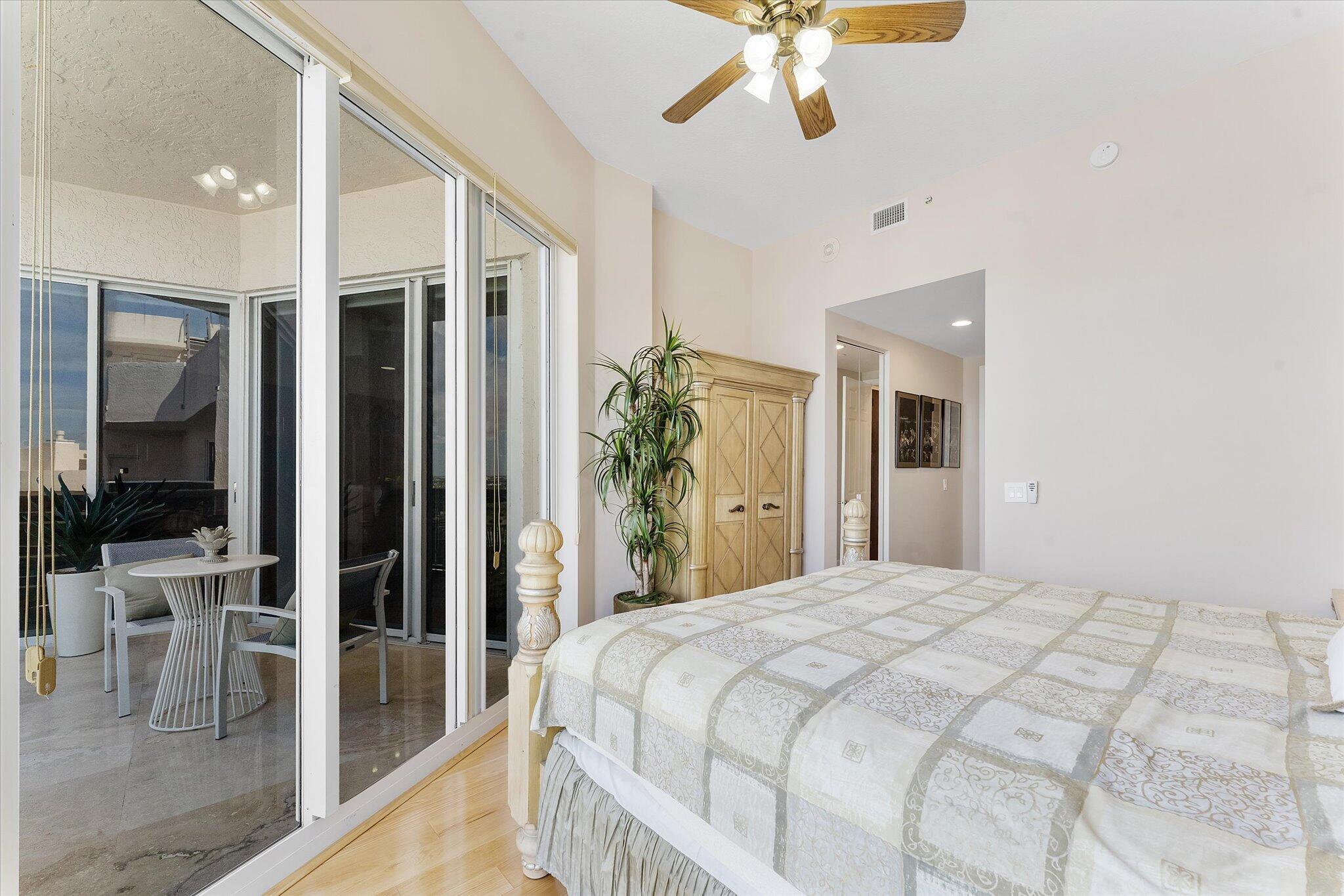 3200 N Ocean Boulevard 2903 Property Photo 25