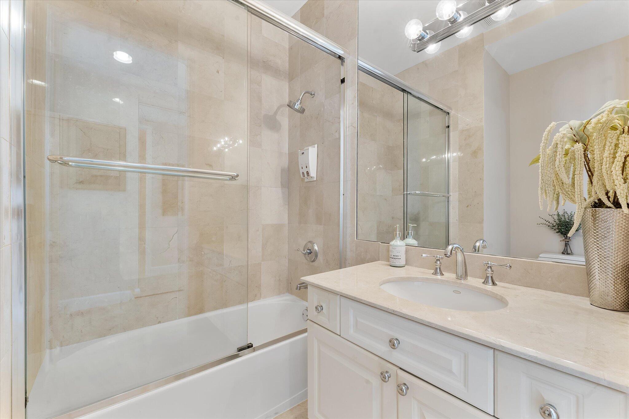 3200 N Ocean Boulevard 2903 Property Photo 28