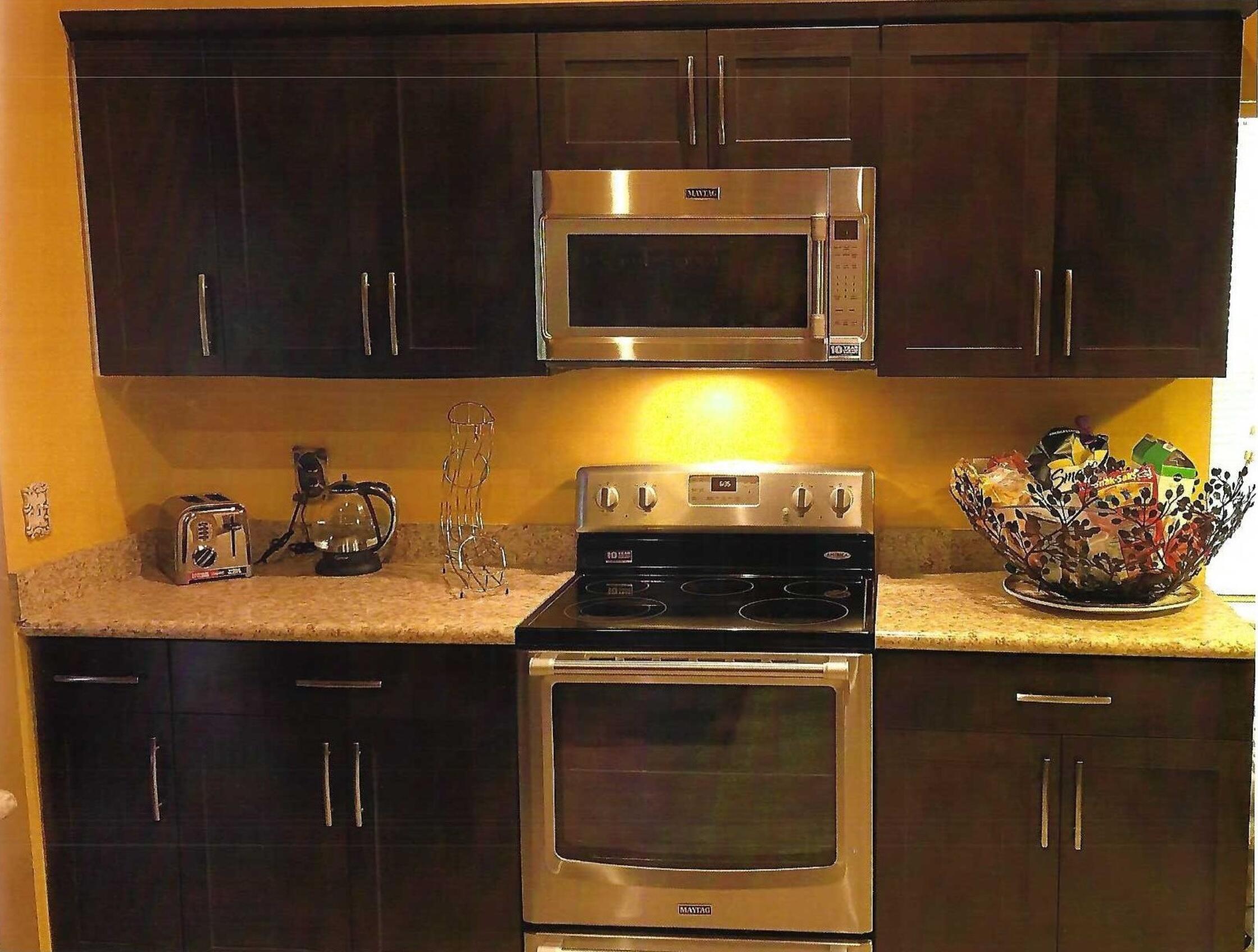 8862 Jaspers Drive Property Photo 3