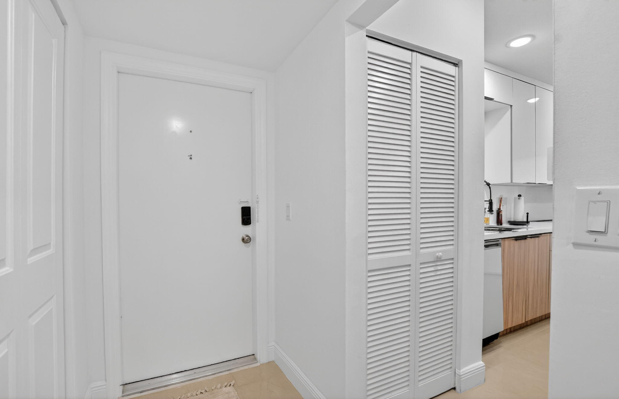 6335 Longboat Lane W E104 Property Photo 16
