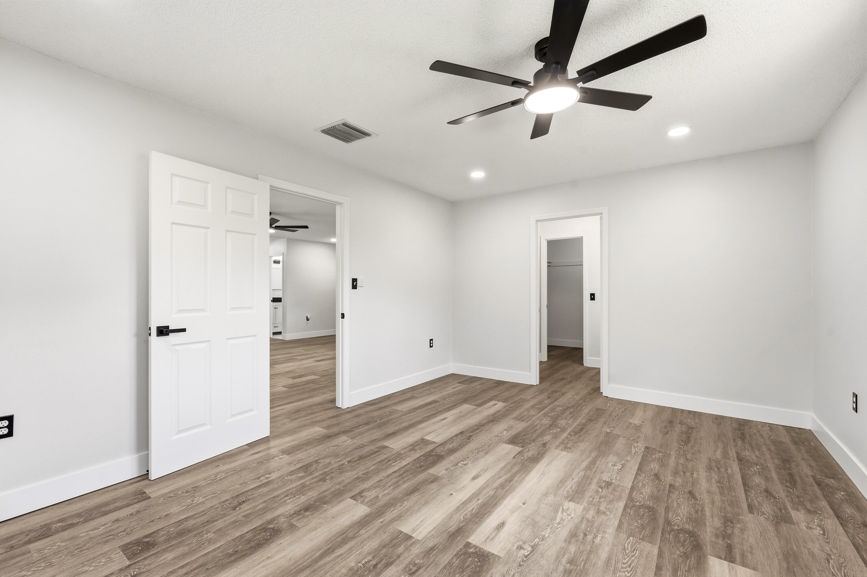 6007 Fort Pierce Boulevard Property Photo 13