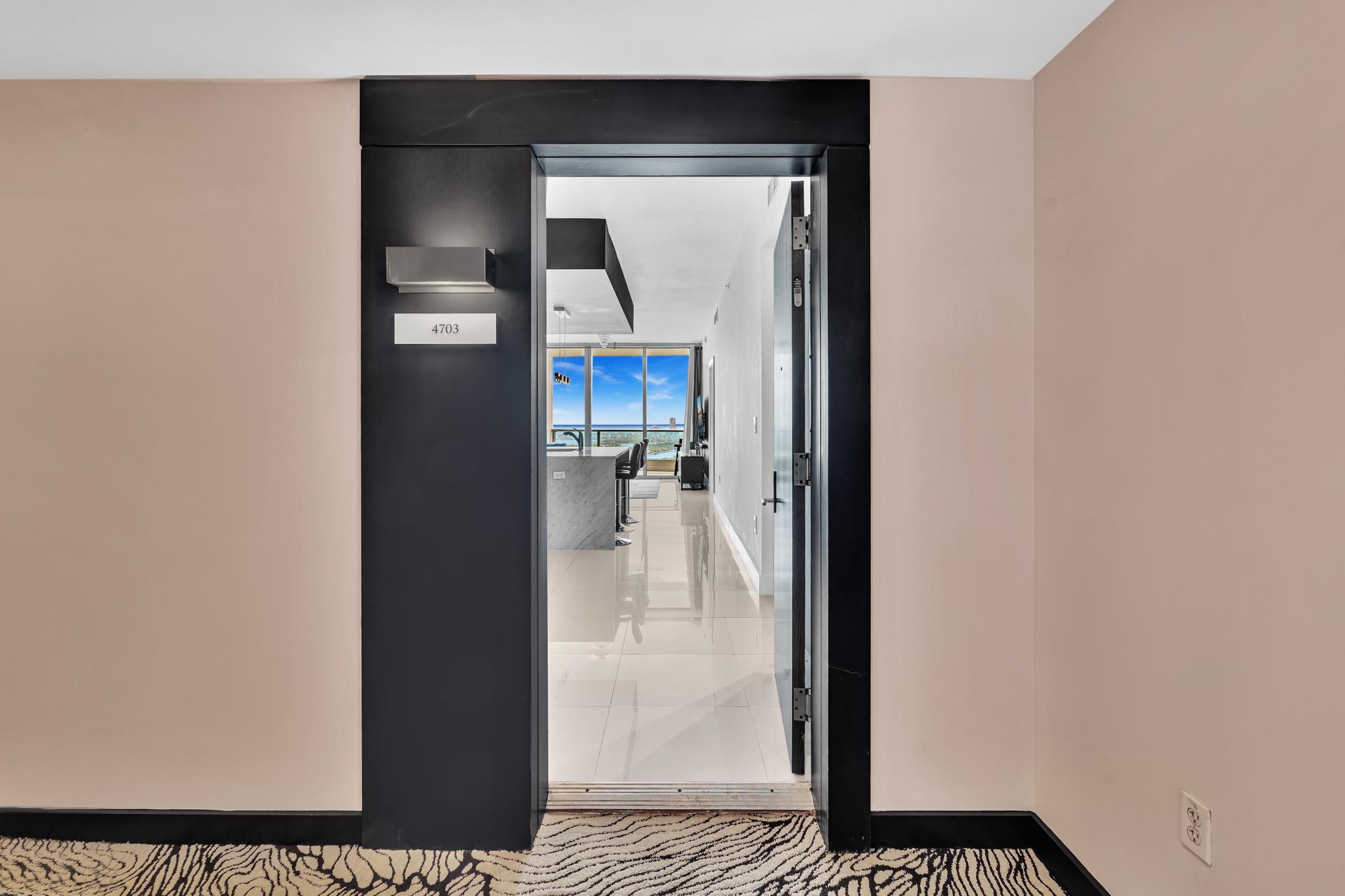900 Biscayne Boulevard 4703 Property Photo 6