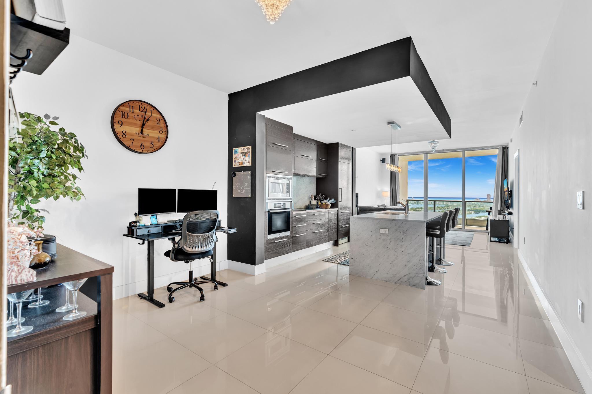 900 Biscayne Boulevard 4703 Property Photo 7