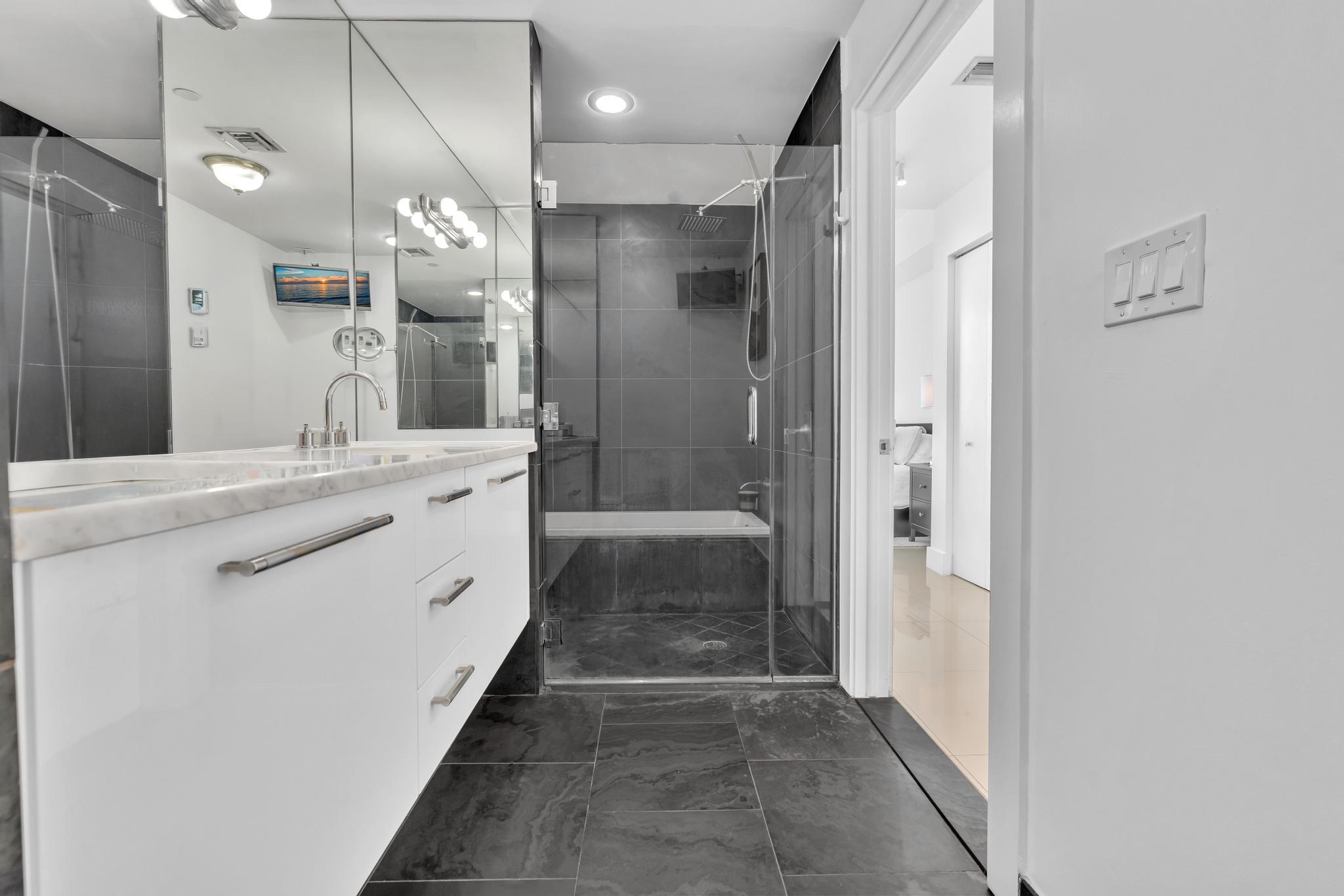 900 Biscayne Boulevard 4703 Property Photo 21