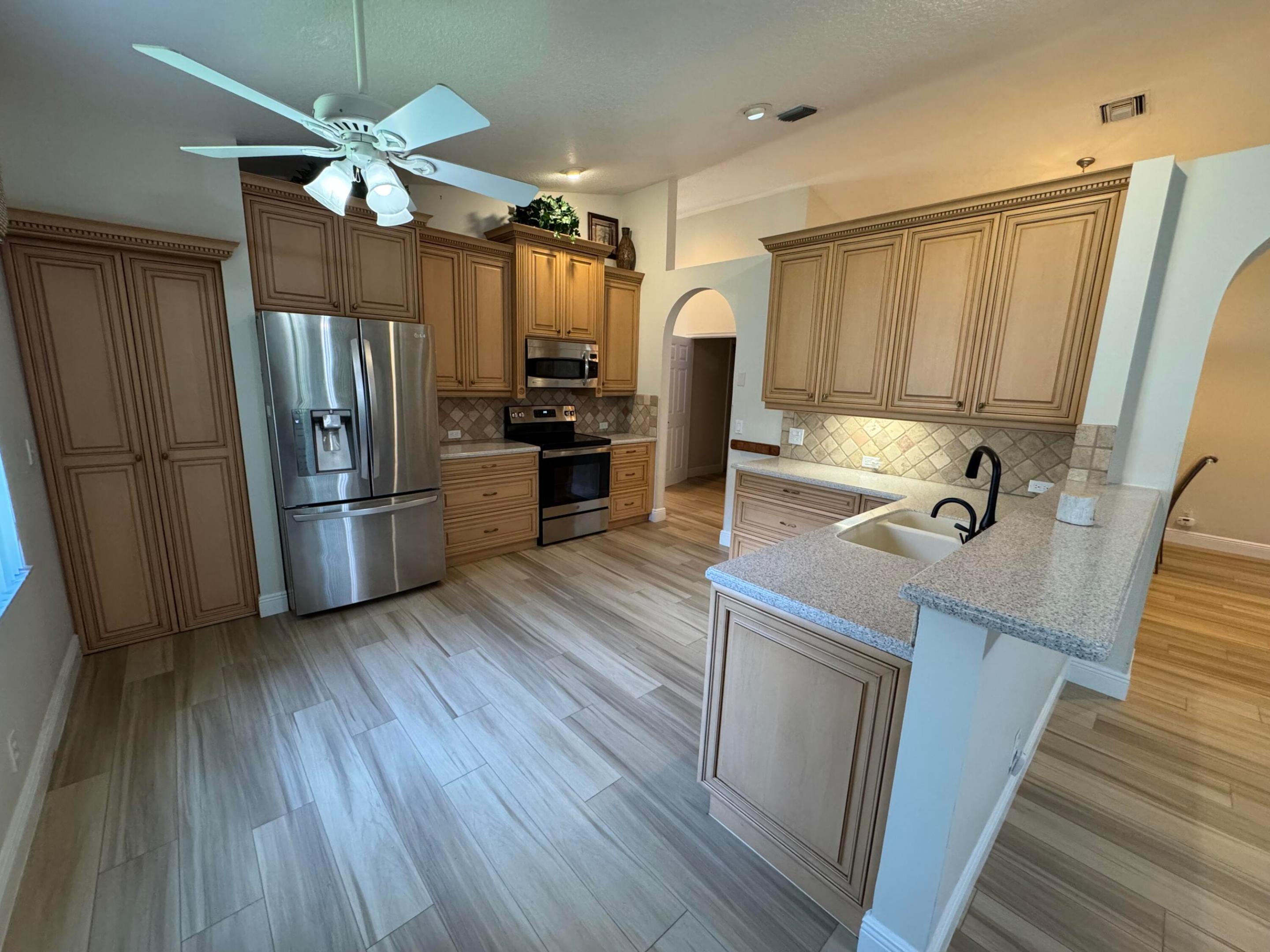 6693 Sun River Road Property Photo 11