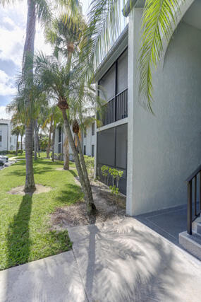 1010 Green Pine Boulevard E1 Property Photo 18