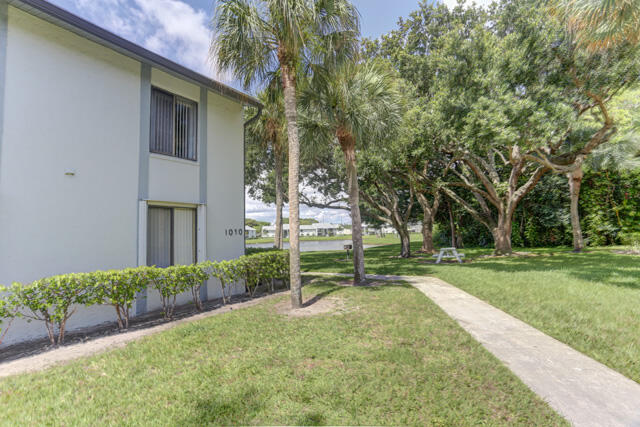 1010 Green Pine Boulevard E1 Property Photo 19