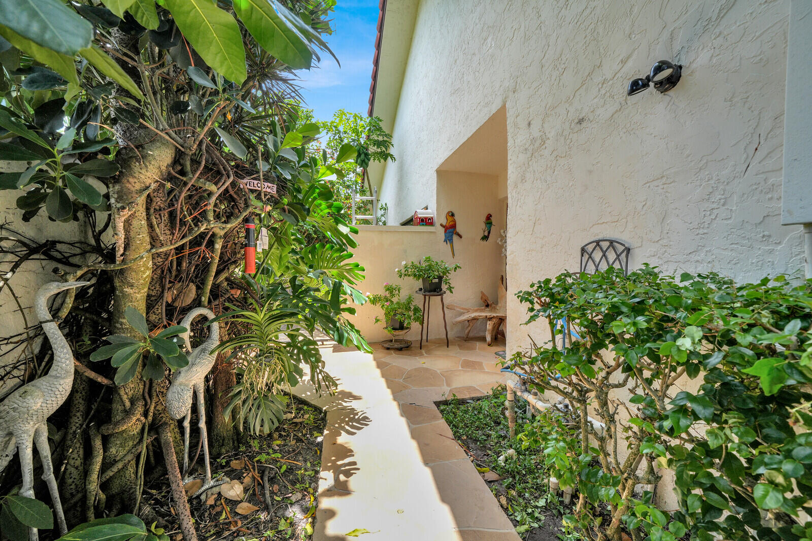 21381 Sonesta Way Property Photo 6