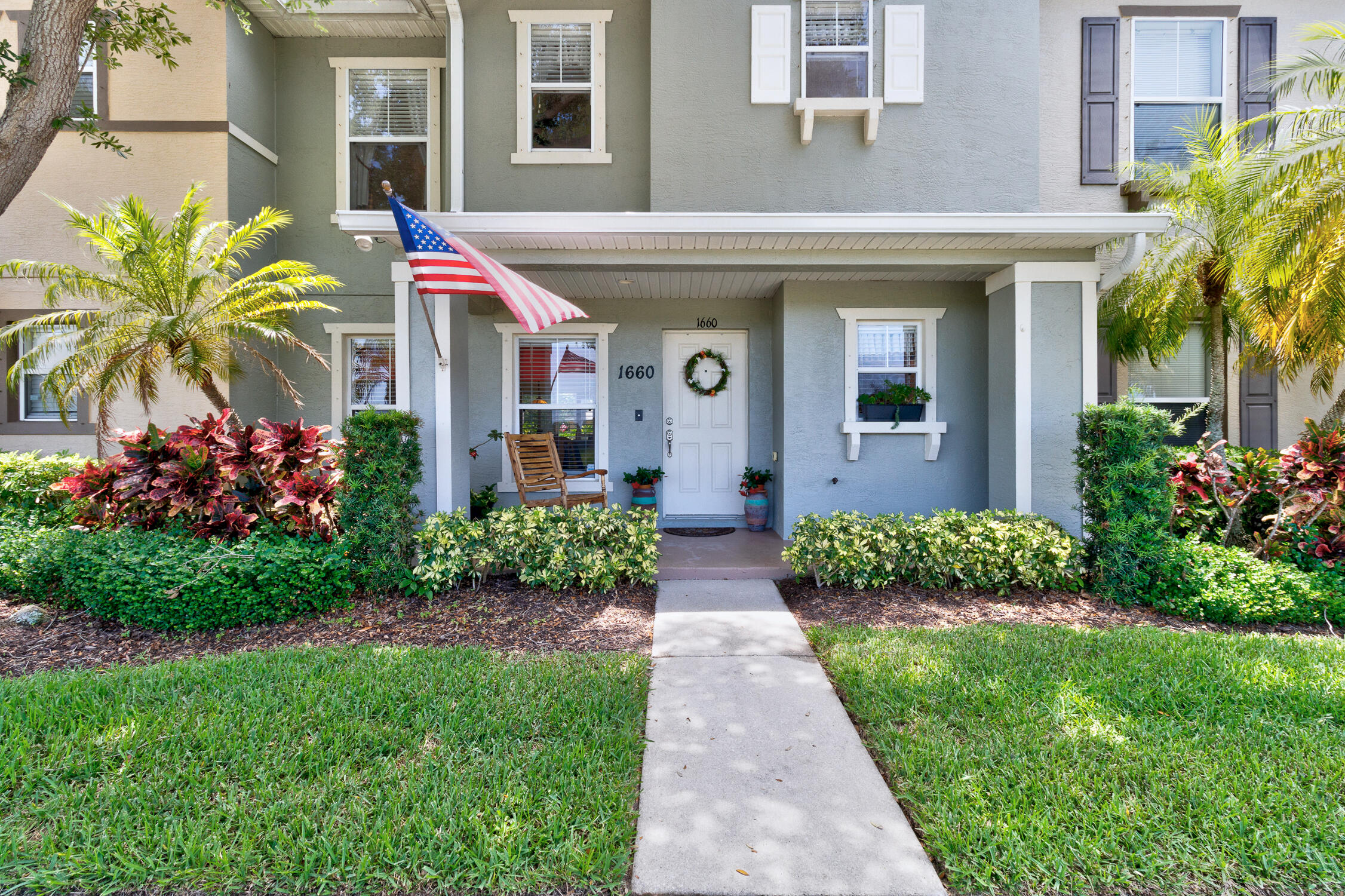 1660 Pointe W Way Property Photo 2