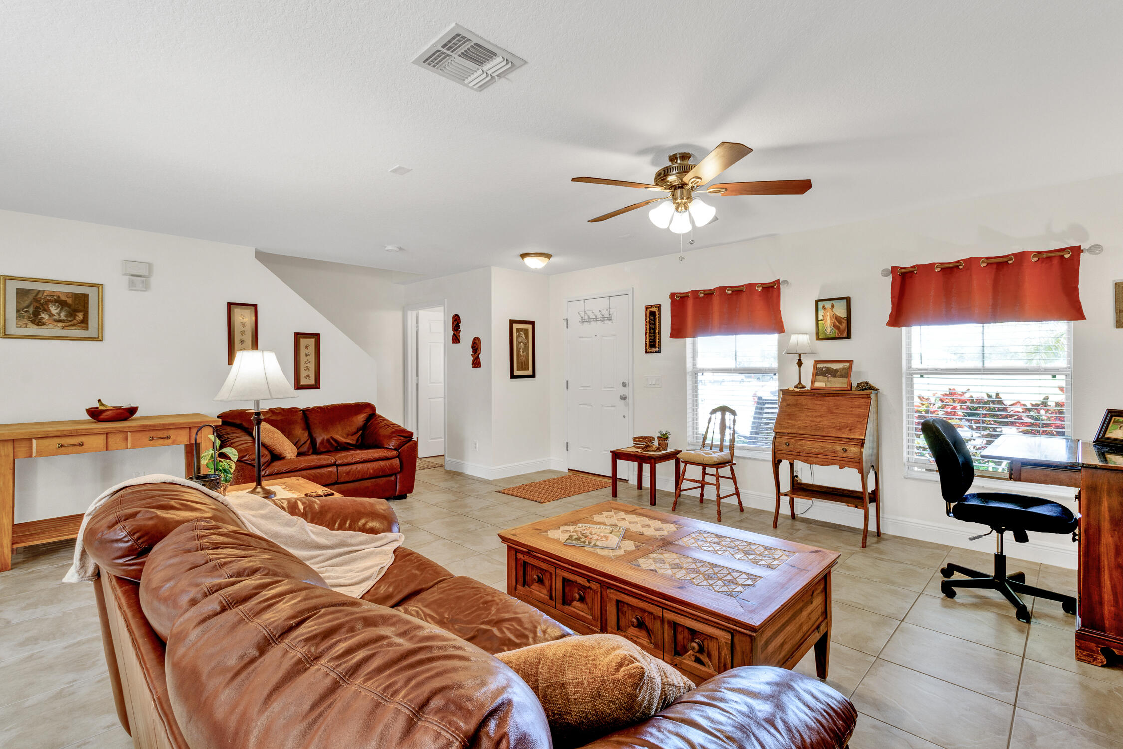 1660 Pointe W Way Property Photo 7