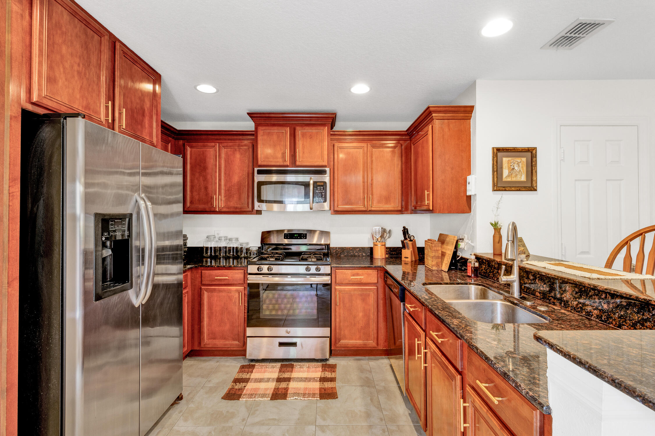 1660 Pointe W Way Property Photo 10