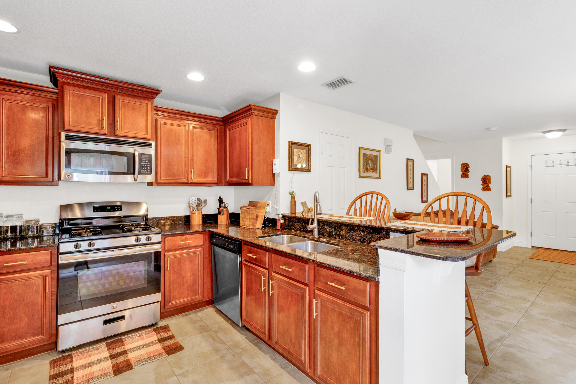 1660 Pointe W Way Property Photo 11
