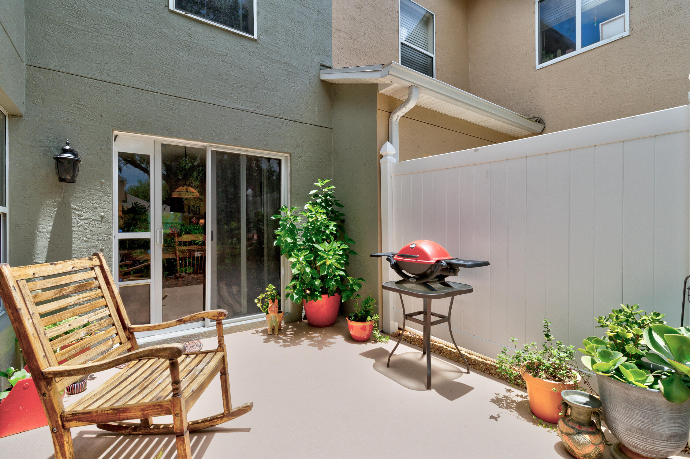 1660 Pointe W Way Property Photo 25