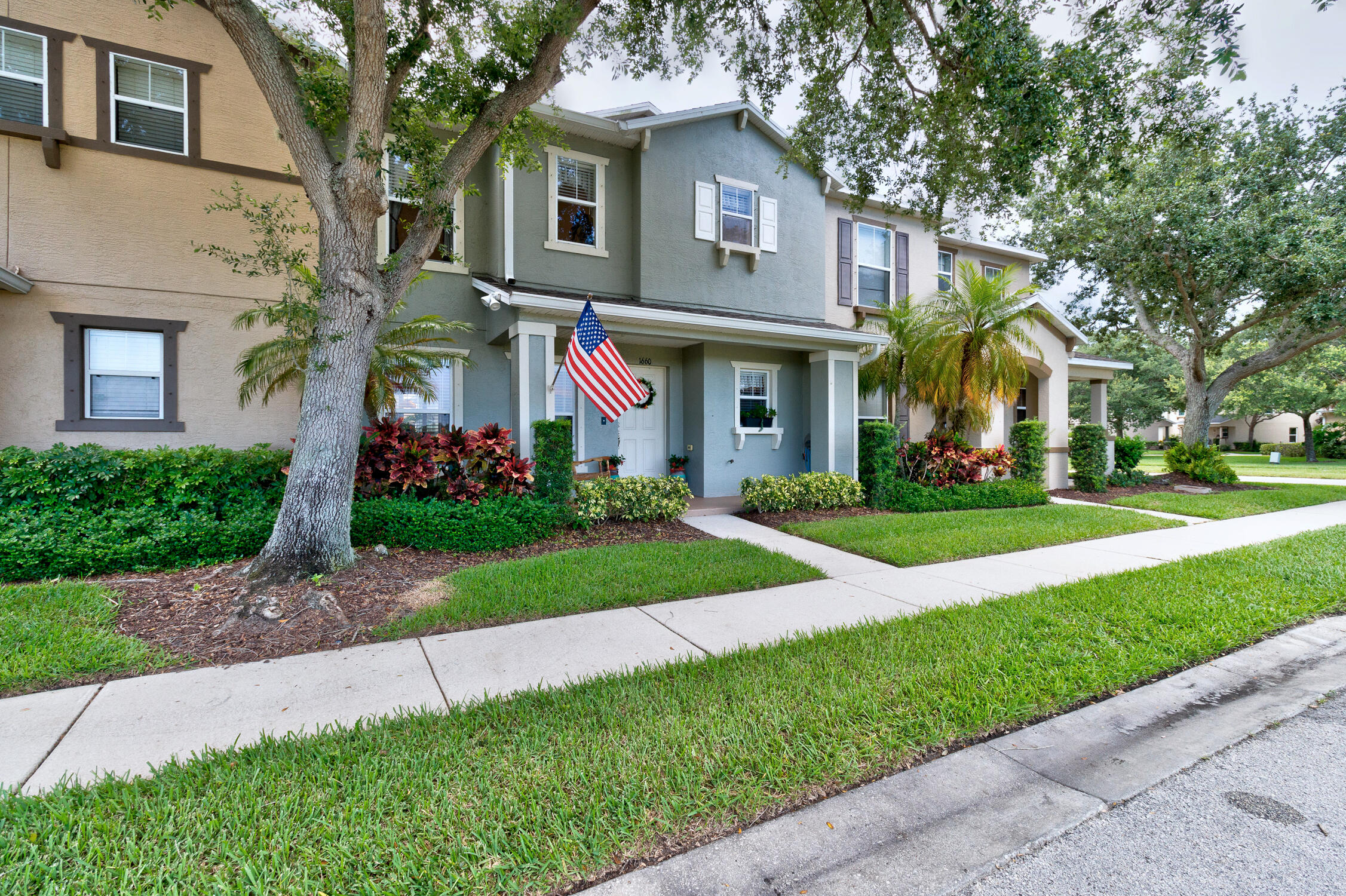 1660 Pointe W Way Property Photo 32