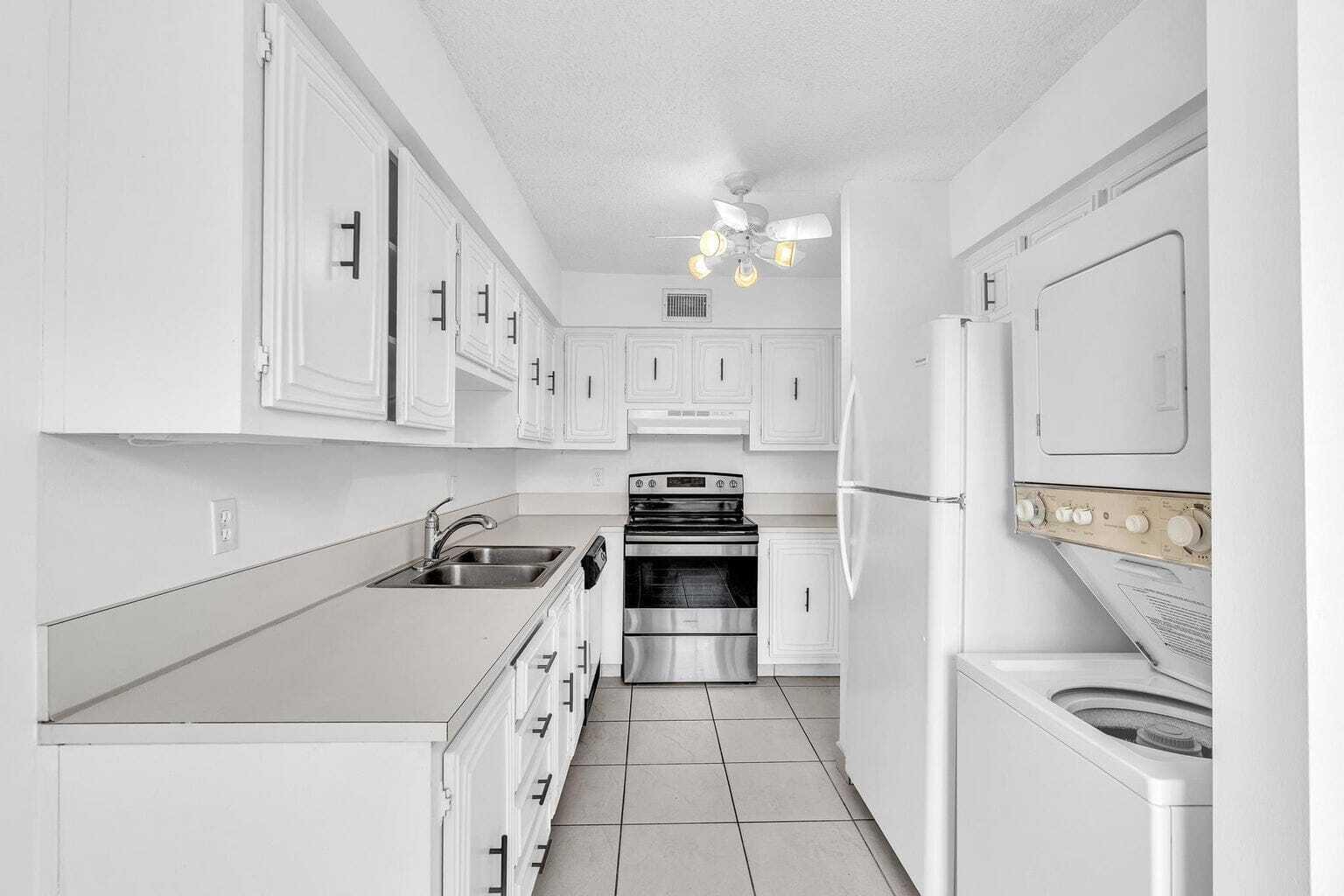 13721 Flora Place D Property Photo 6