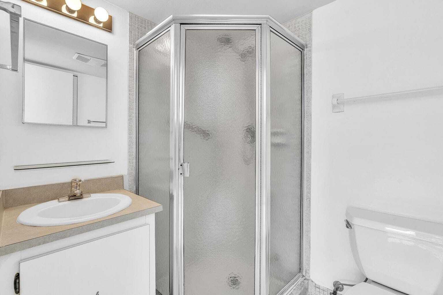 13721 Flora Place D Property Photo 22