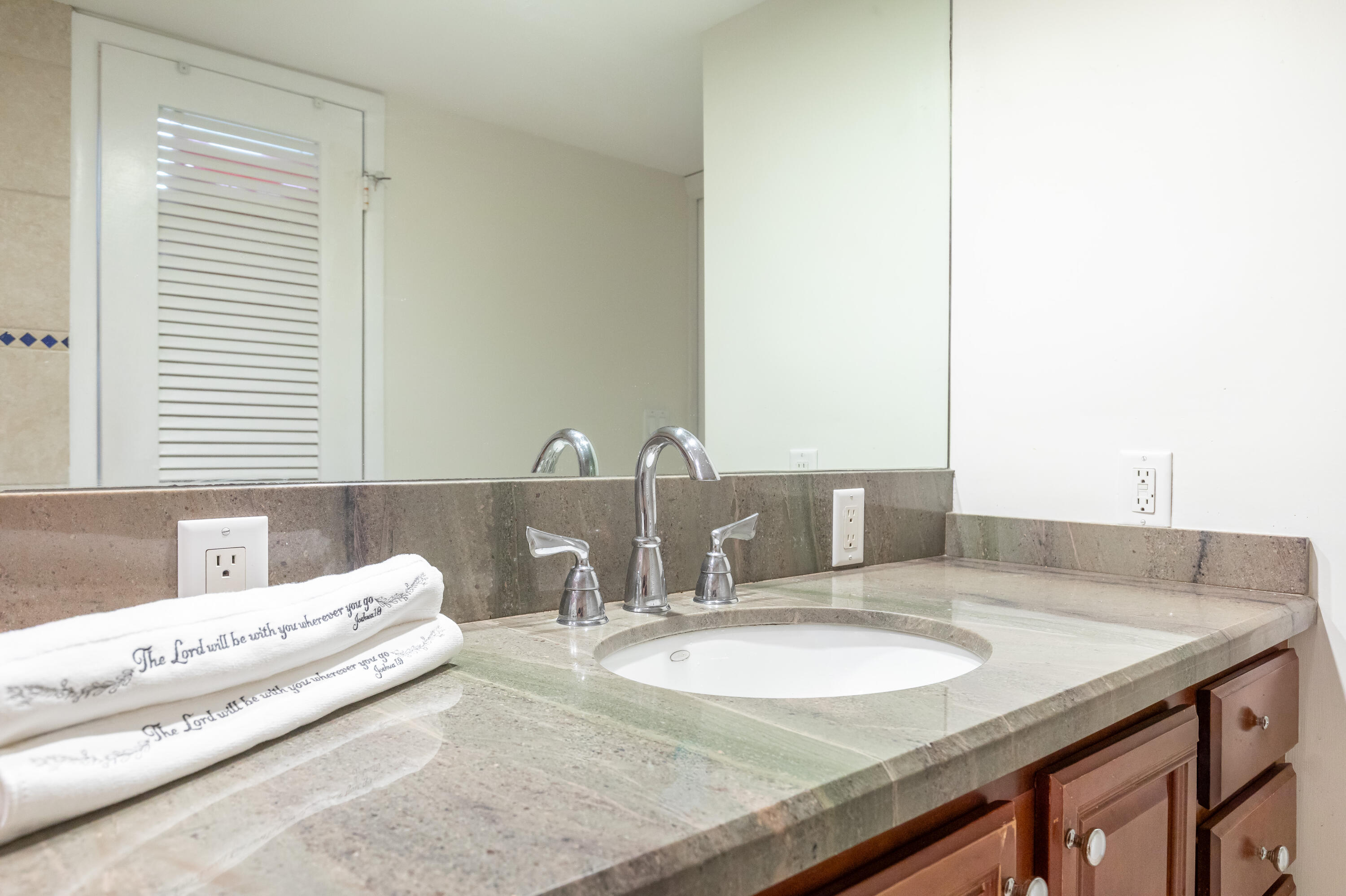 405 N Ocean Boulevard 815 Property Photo 19