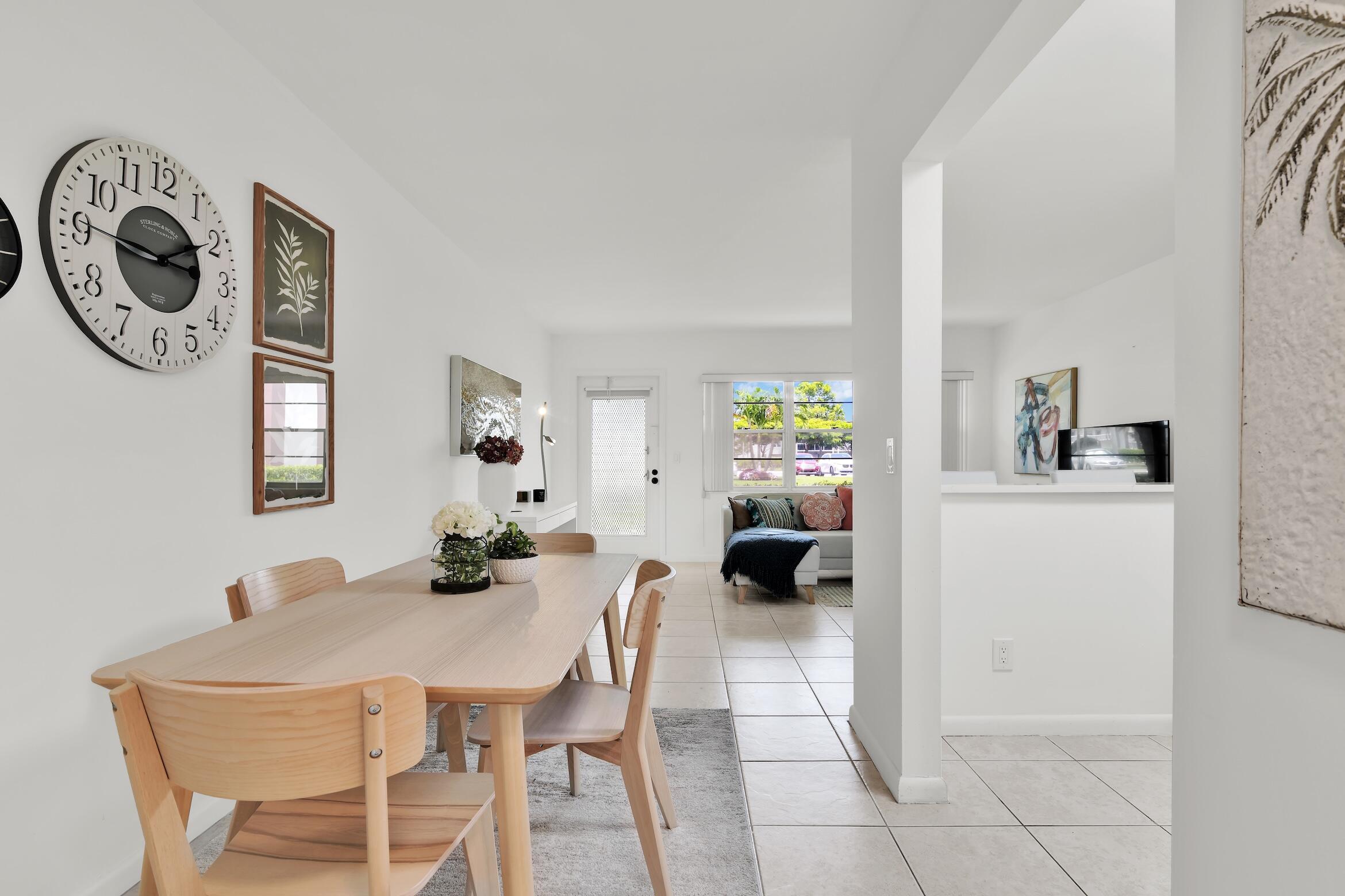 175 Fanshaw E Property Photo 13