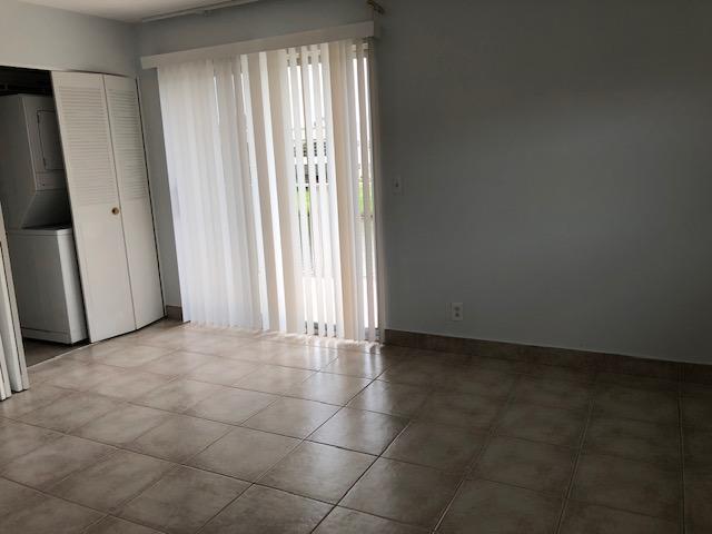 370 Saxony Trail Property Photo 10