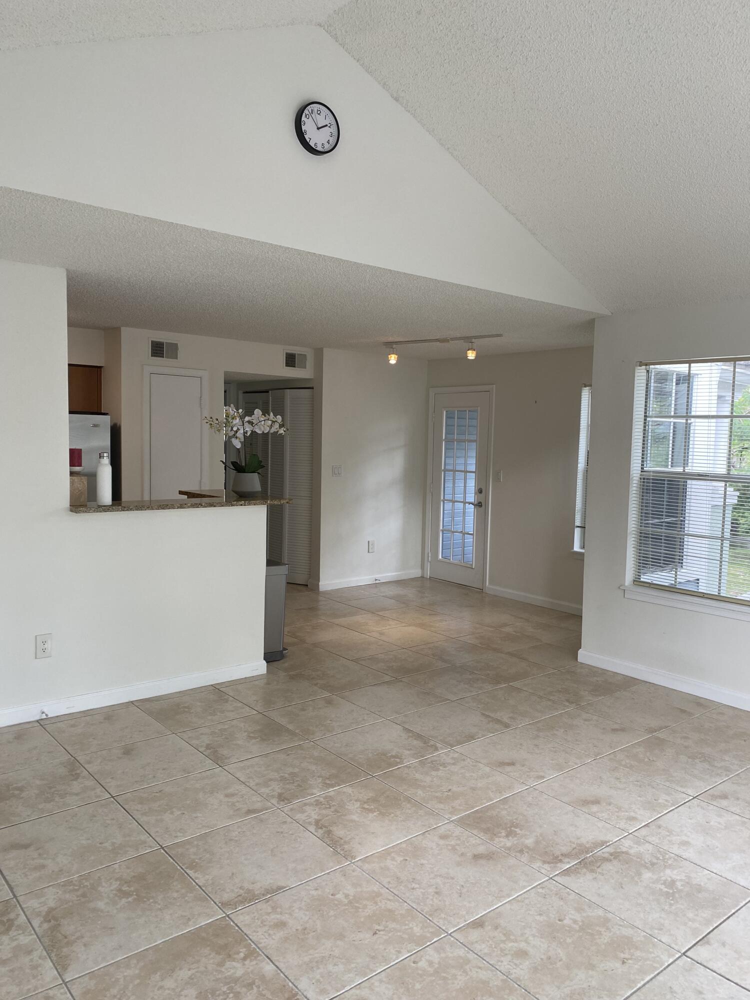 1020 Crystal Way H Property Photo 2