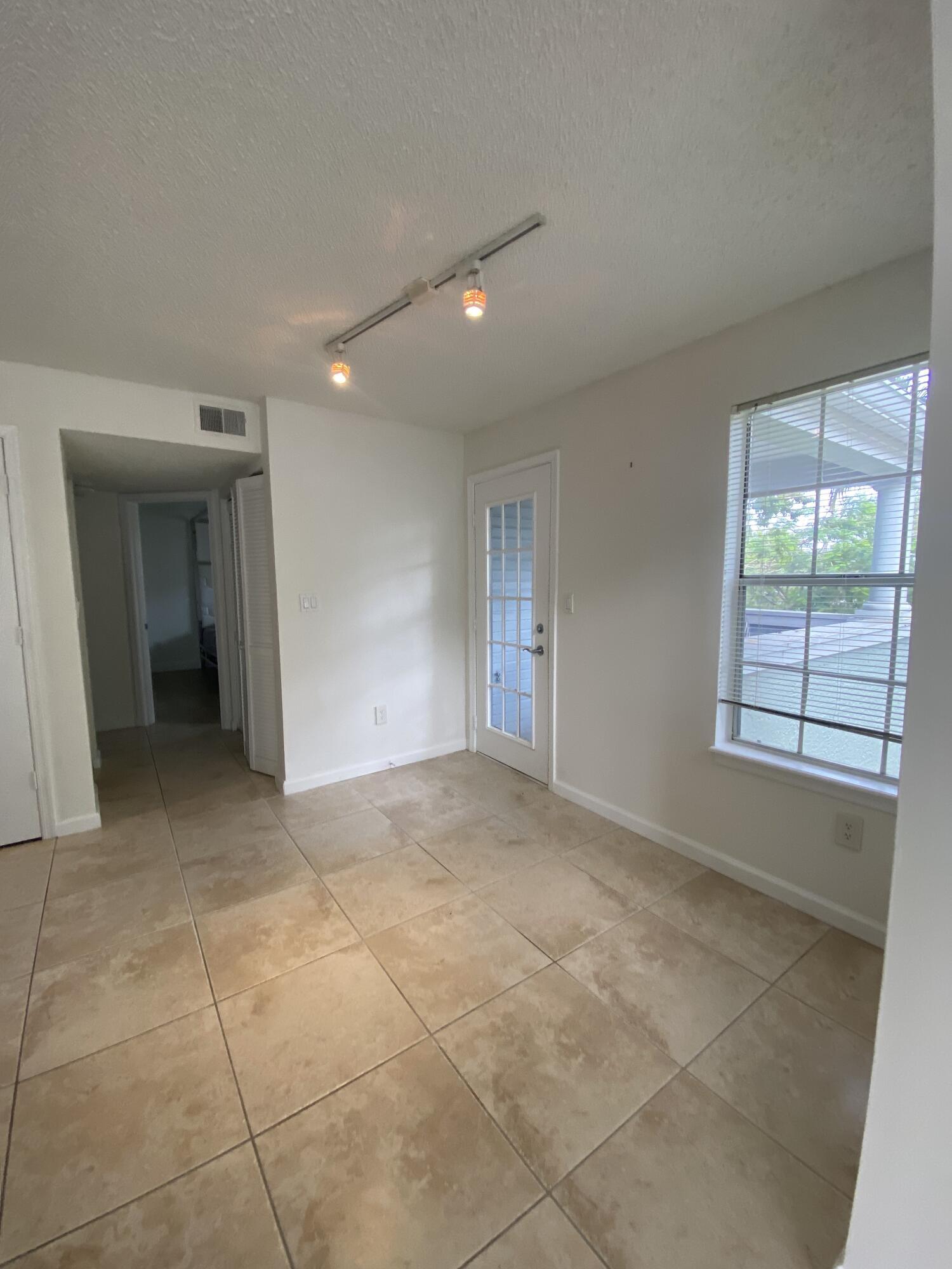 1020 Crystal Way H Property Photo 5