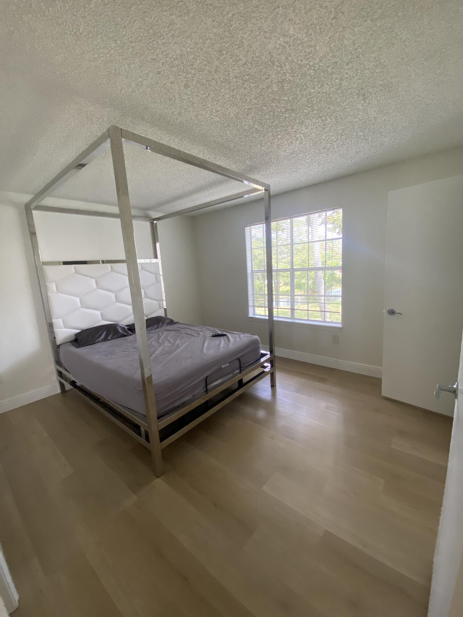 1020 Crystal Way H Property Photo 10