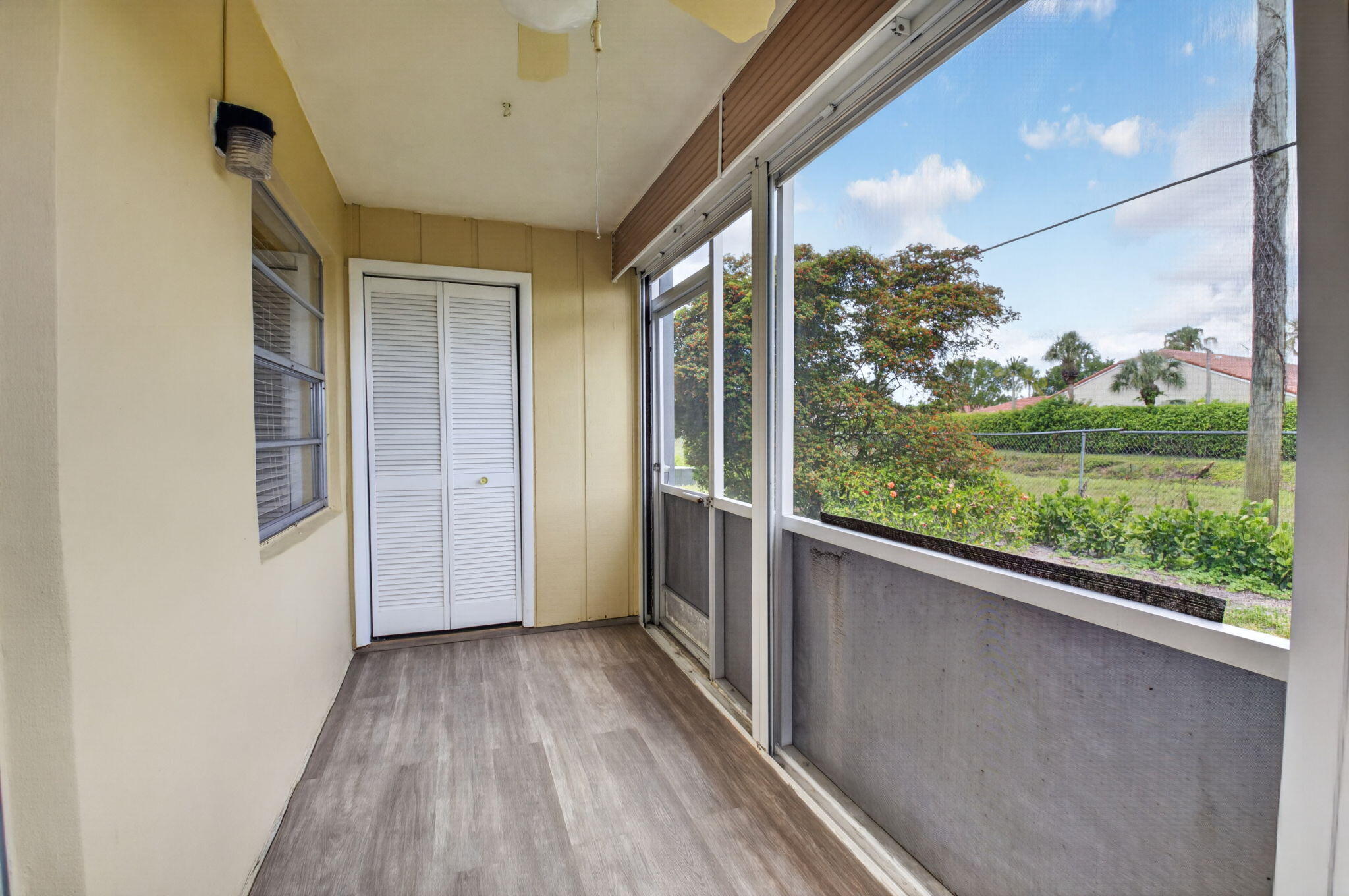 200 Normandy E 200 Property Photo 21