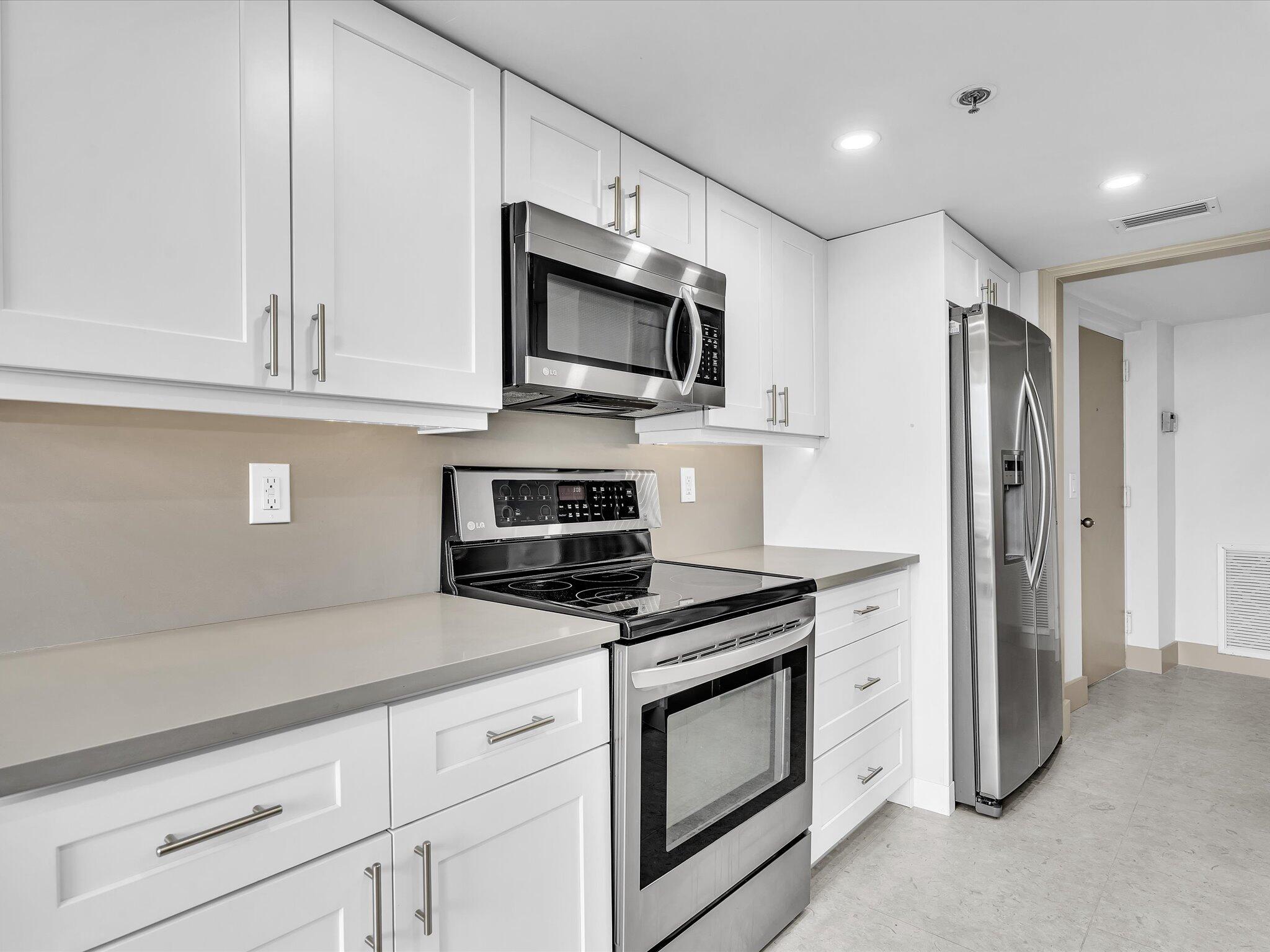 3360 S Ocean Boulevard 2a Property Photo 8