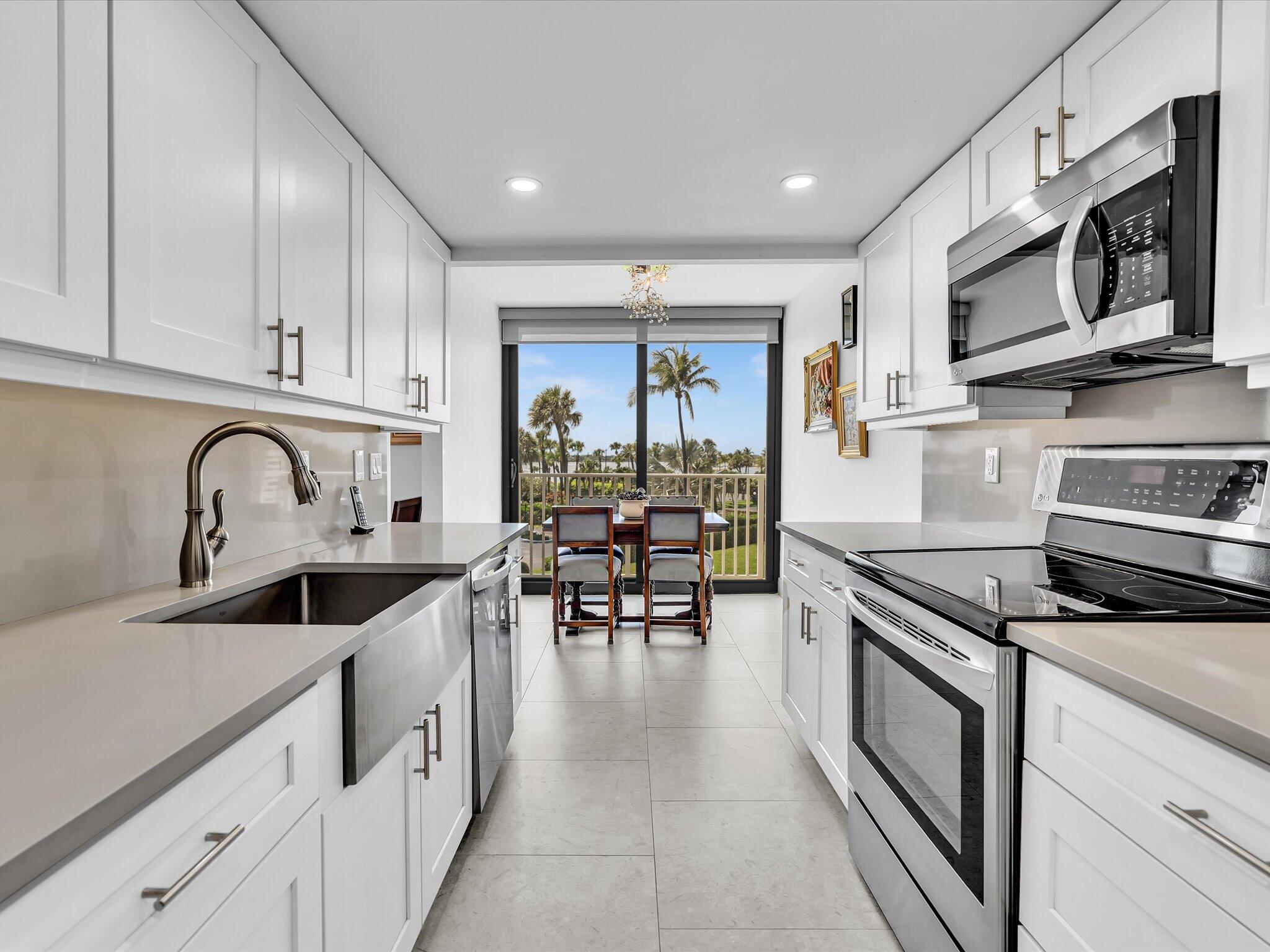3360 S Ocean Boulevard 2a Property Photo 9