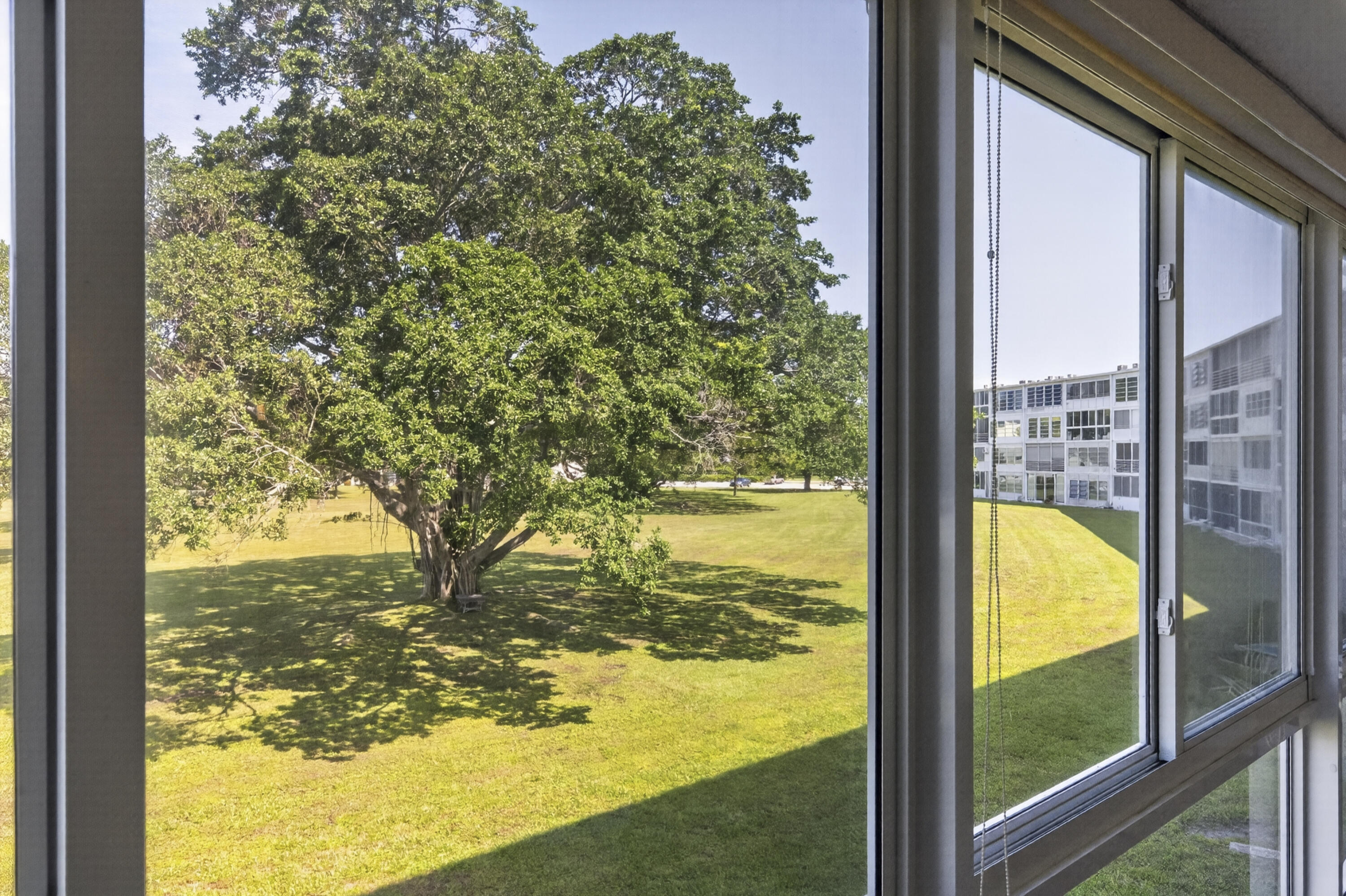 2002 Berkshire A 2002 Property Photo 22