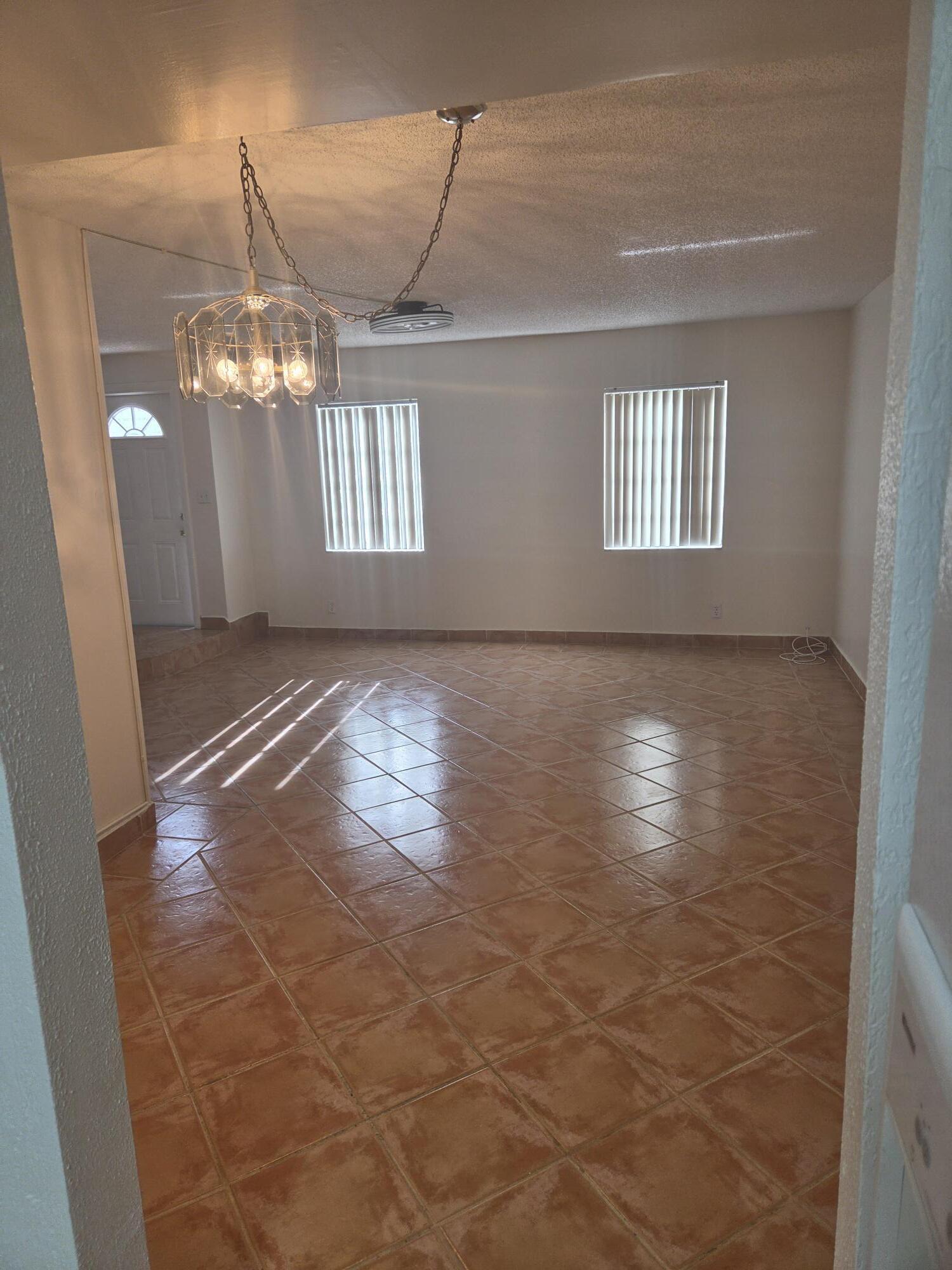 3062 Riverside Drive 4f Property Photo 6