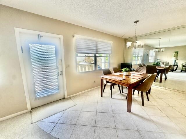 3018 Ainslie B Property Photo 6