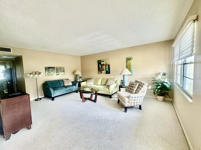 3018 Ainslie B Property Photo 7