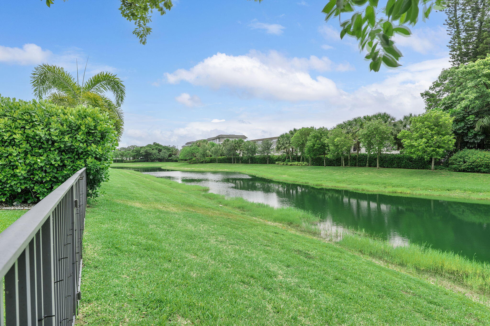 1070 Veleiros Boulevard Property Photo 47