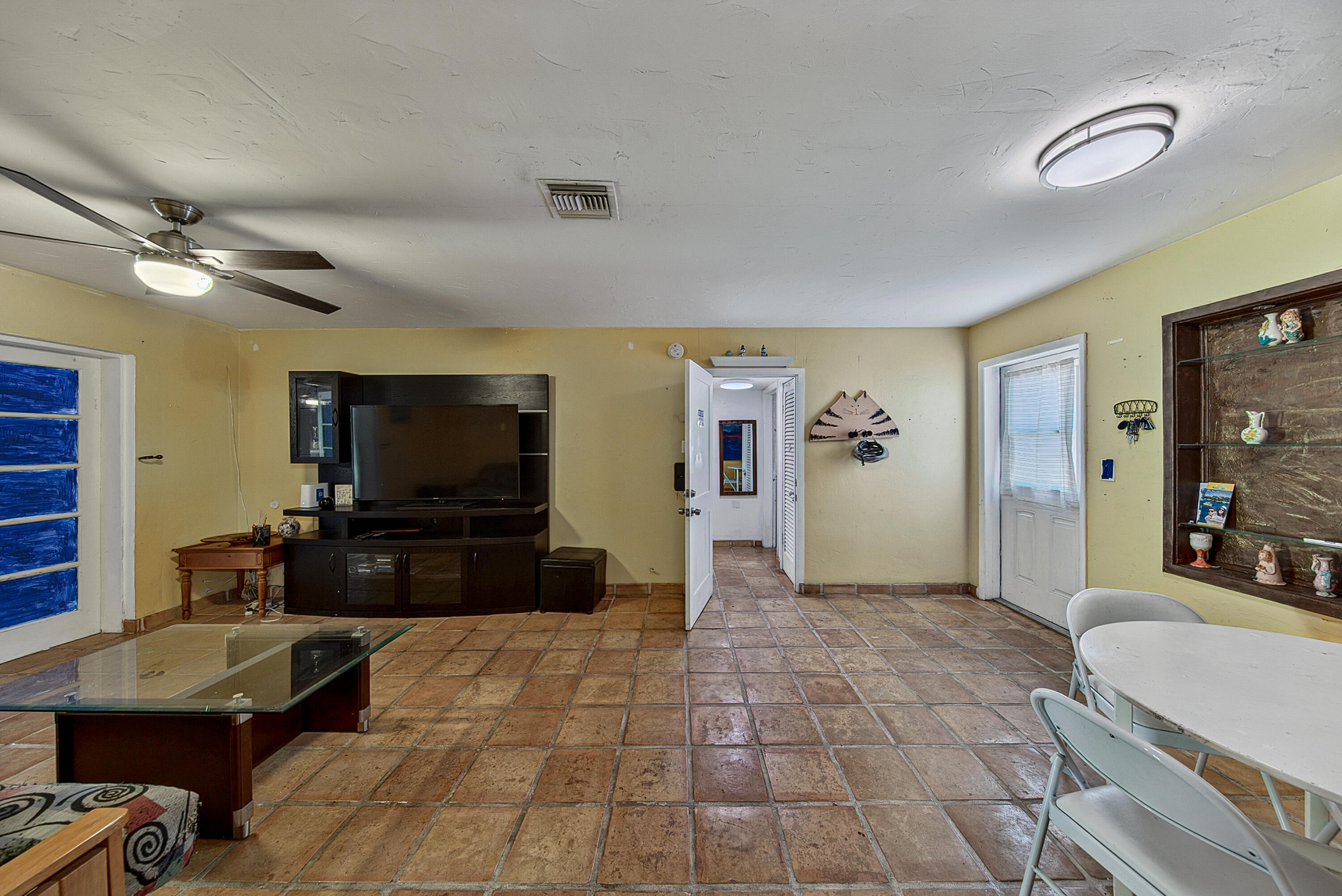 2318 N Ocean Boulevard Property Photo 4