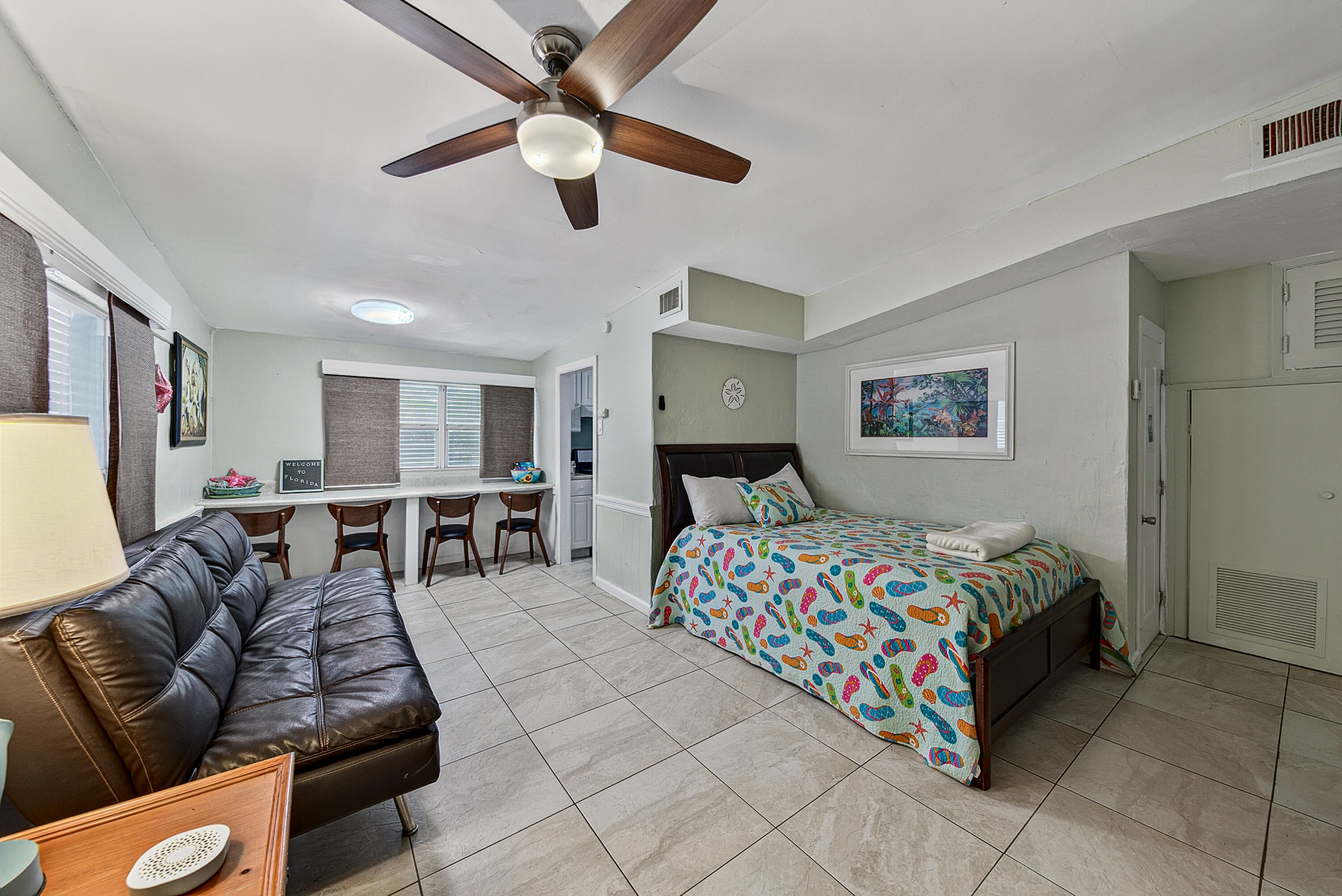 2318 N Ocean Boulevard Property Photo 15