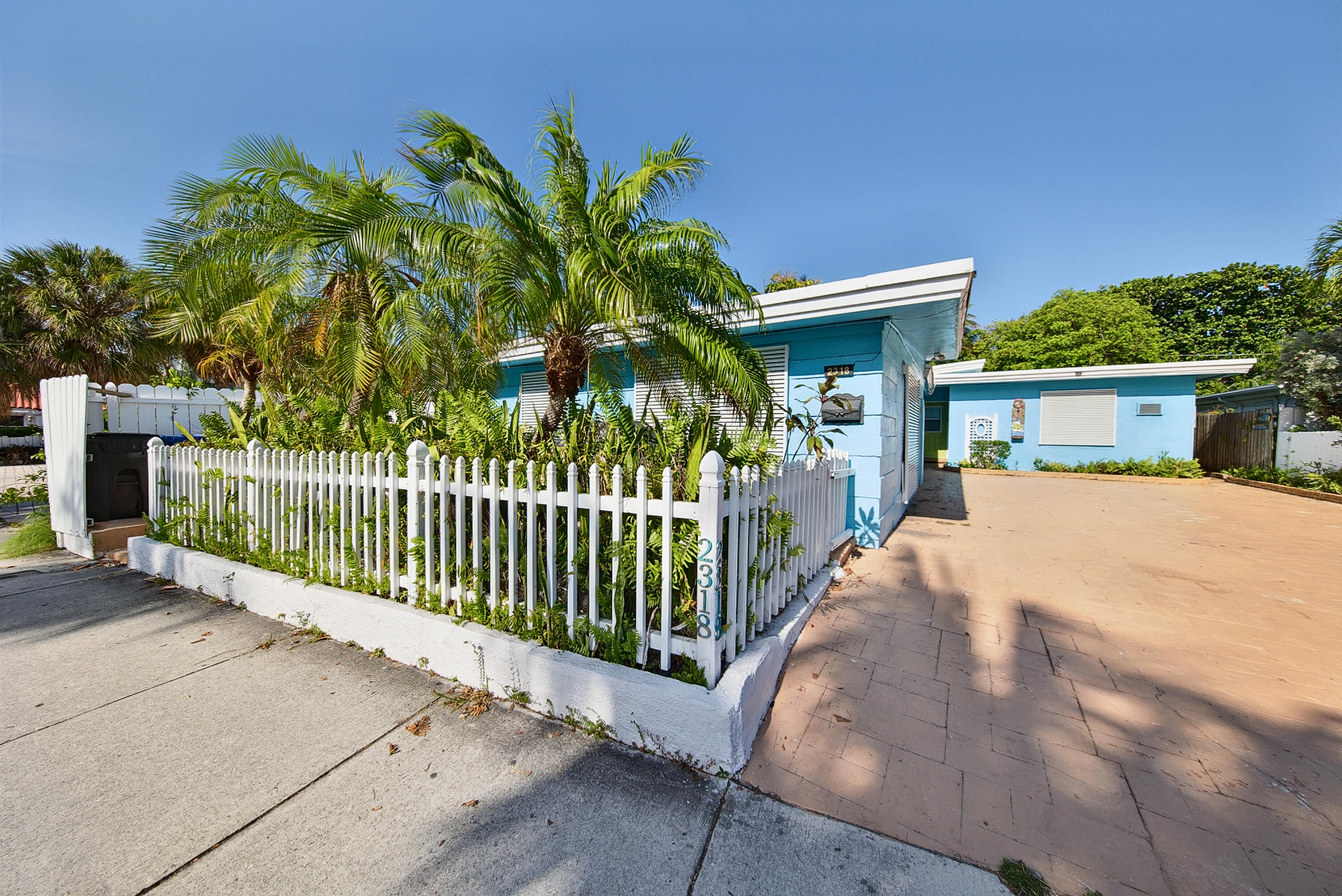 2318 N Ocean Boulevard Property Photo 28