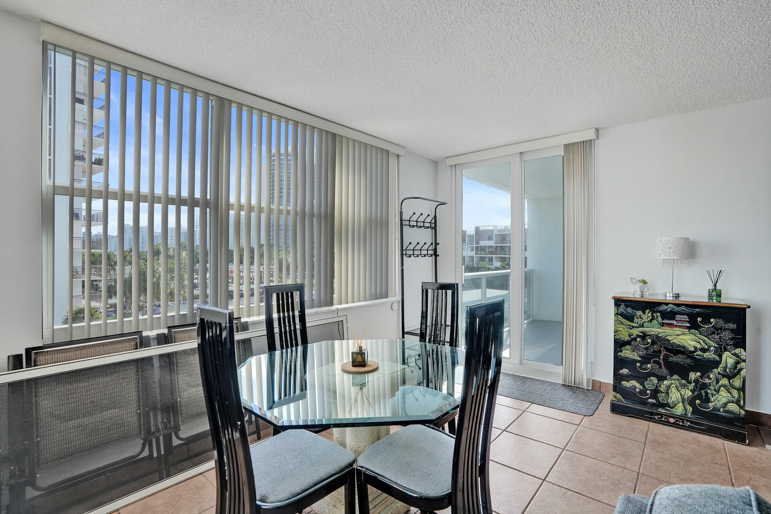 3015 N Ocean Boulevard 3d Property Photo 12